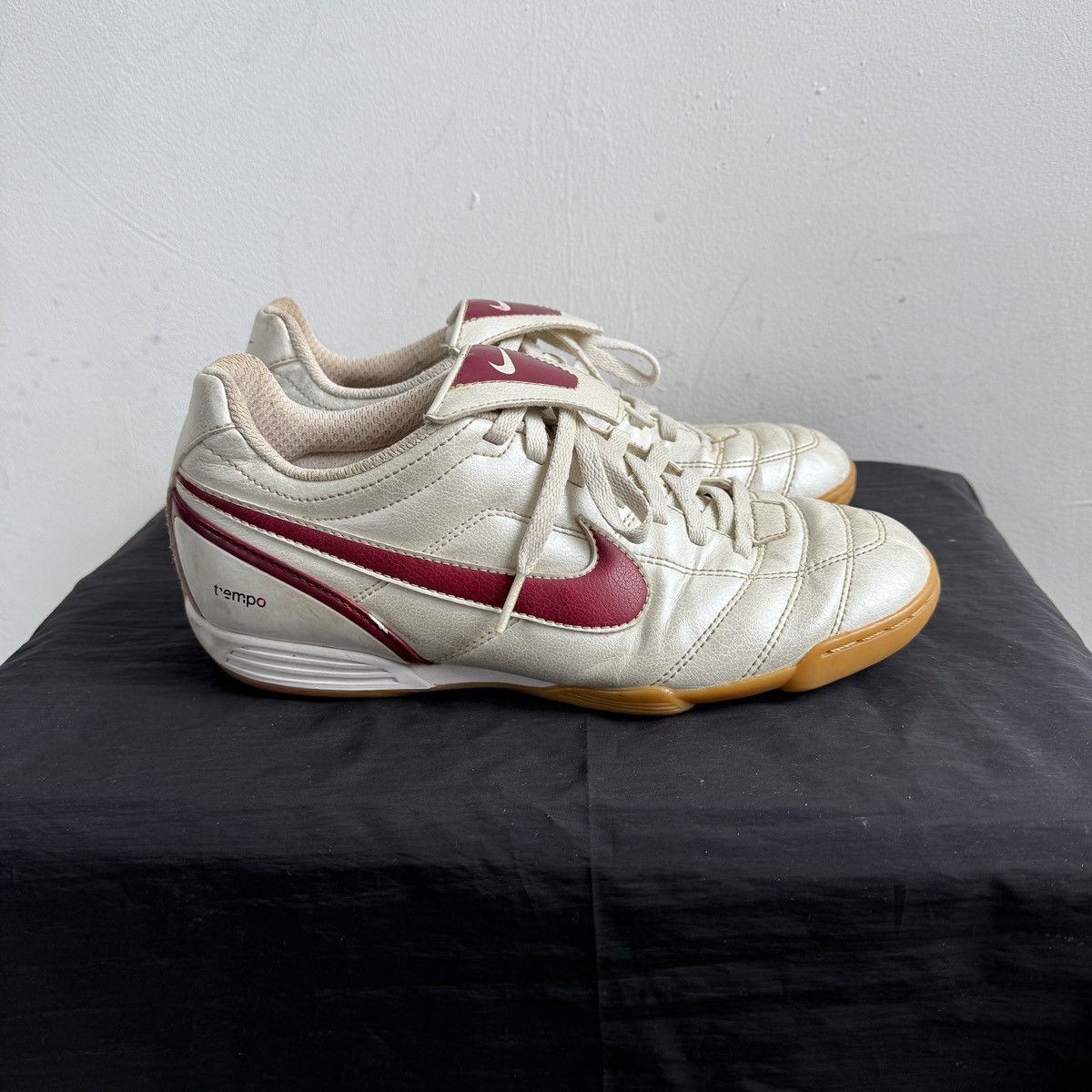 Nike Vintage Nike Tiempo Soccer Trainers Size US 7 / EU 40 - 1 Thumbnail
