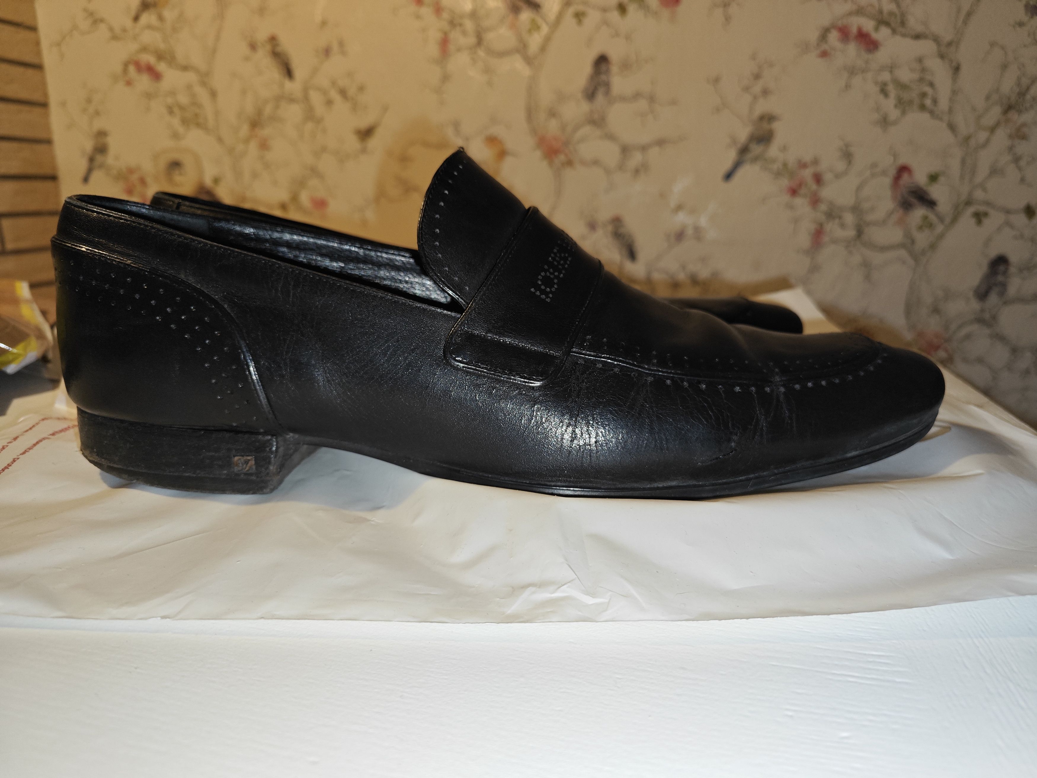 Louis Vuitton Louis Vuitton Shoes UK 10 Size US 11 / EU 44 - 2 Thumbnail