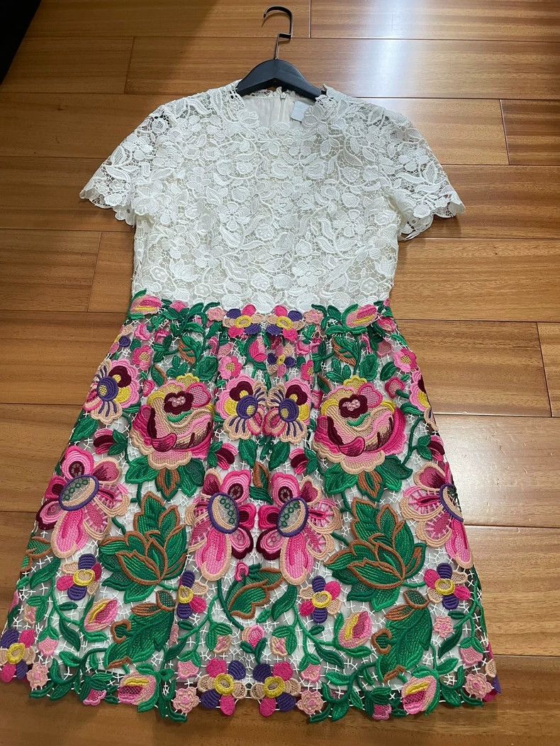 Valentino Valentino Heavy work crochet embroidered lace dress Size M / US 6-8 / IT 42-44 - 2 Thumbnail