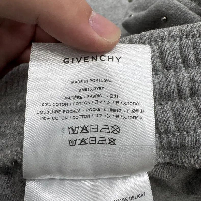Givenchy Givenchy size XL shorts Size US 27 - 4 Thumbnail