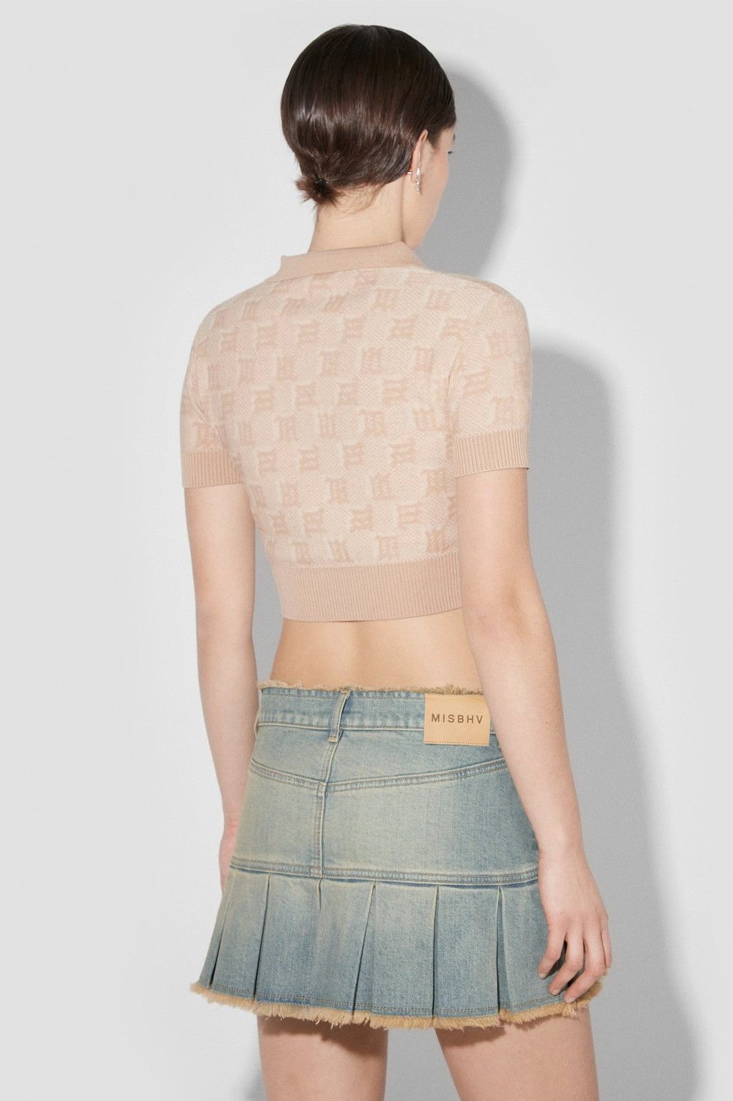 Misbhv Tee shirt misbhv size small monogram crop top women Size S / US 4 / IT 40 - 4 Thumbnail