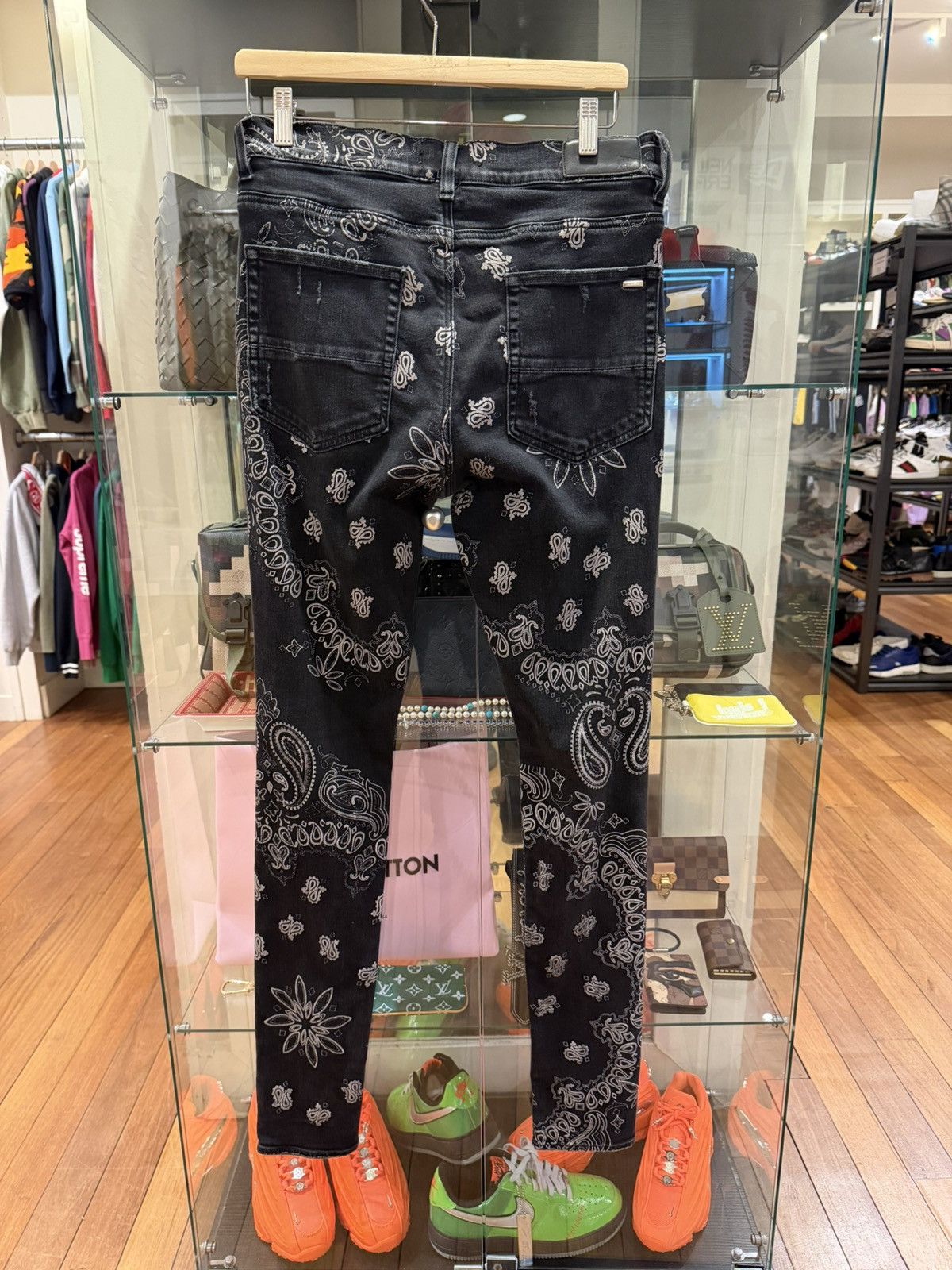 Amiri Amiri Flocked Paisley Bandana Black Denim Jeans Size US 34 / EU 50 - 2 Thumbnail