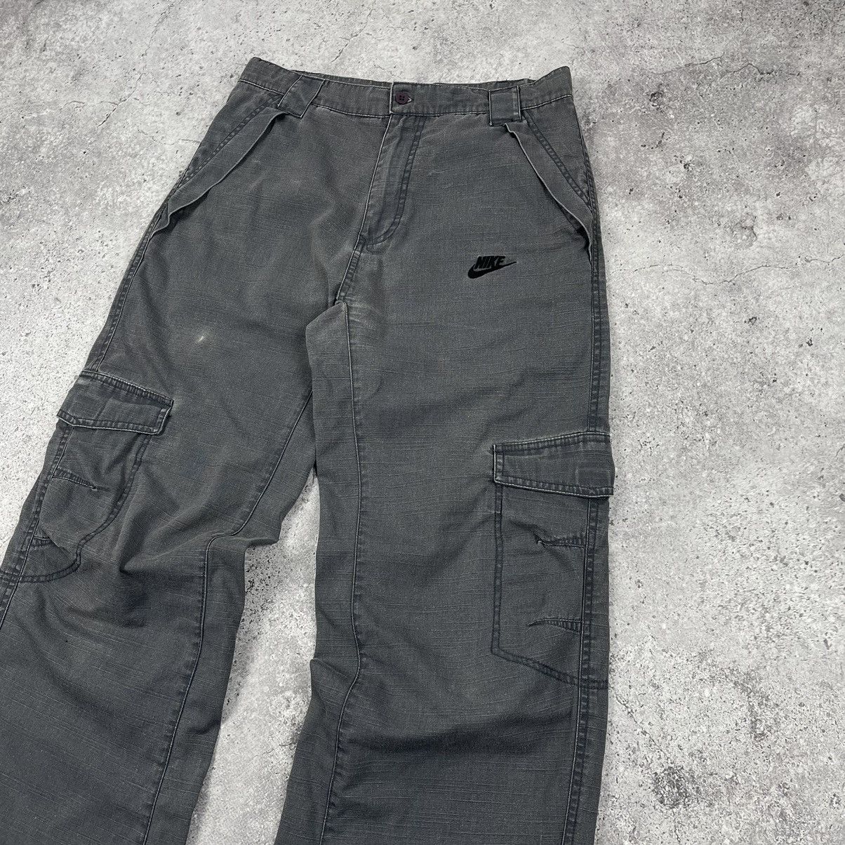 Nike × Vintage Vintage Nike Y2K Grey Cargo Pants Size US 30 / EU 46 - 3 Thumbnail