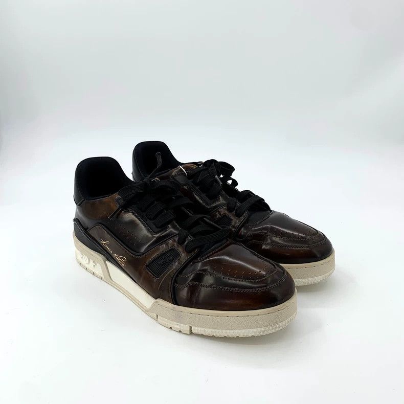 Louis Vuitton Louis Vuitton Brown patent leather lace-up board shoes Size US 9.5 / EU 42-43 - 2 Thumbnail