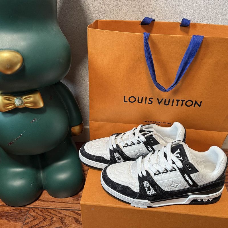 Louis Vuitton Louis Vuitton Trainer Panda Low-Top Fashion Sneakers -2508 Size US 8 / EU 41 - 1 Thumbnail