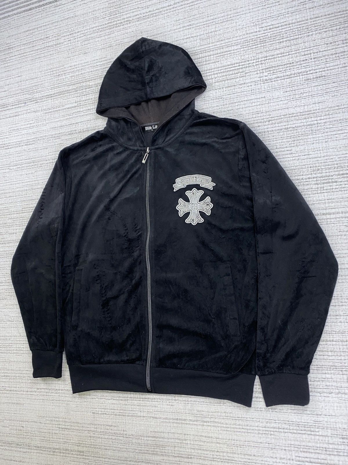 Japanese Brand × Vintage Vintage Wild Life Cross Logo Like Chrome Hearts Velvet Hoodi Size US M / EU 48-50 / 2 - 4 Thumbnail