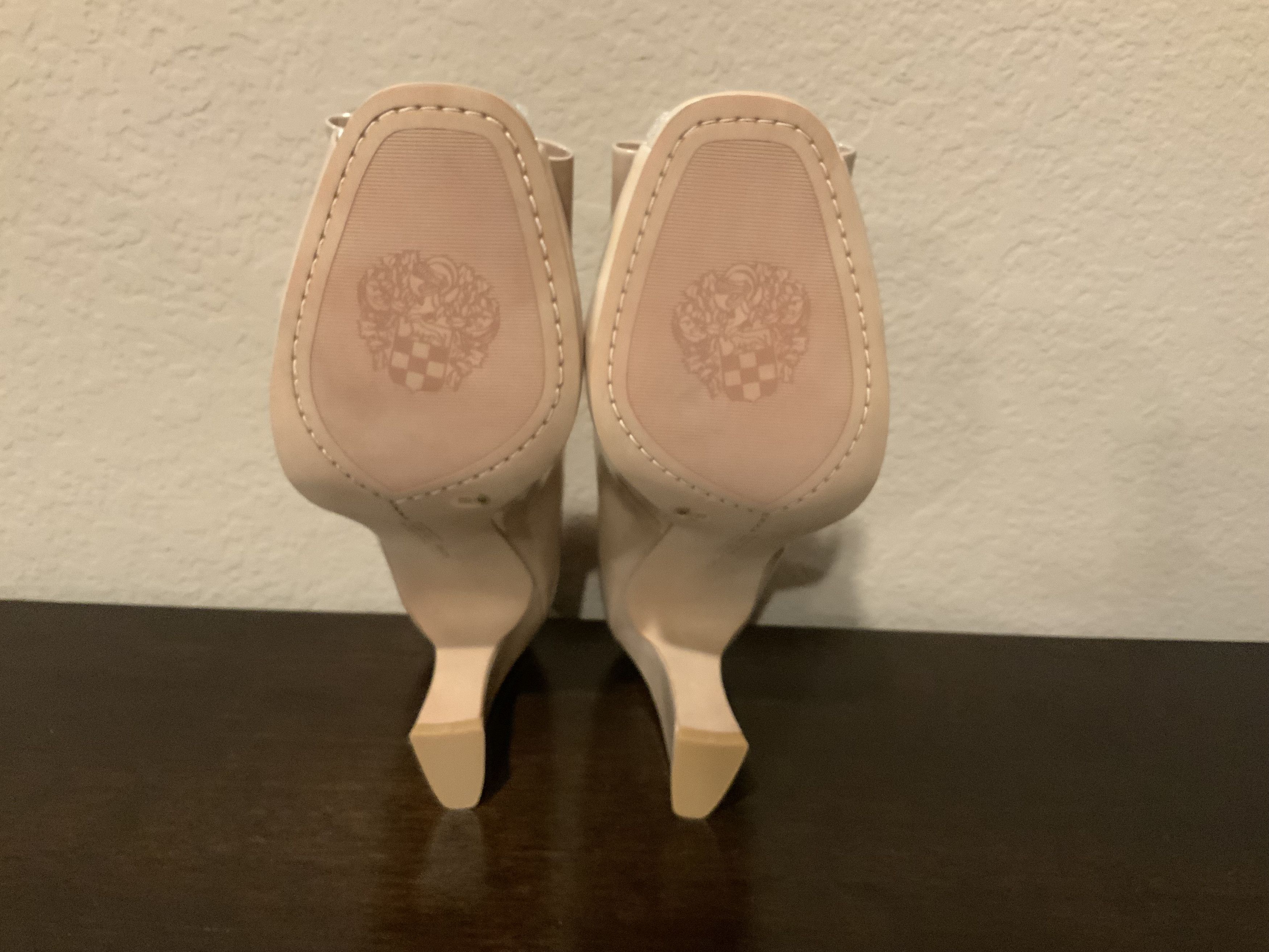 Vince Camuto Vince Camuto Onan Patent Pumps Size US 9 / IT 39 - 4 Thumbnail