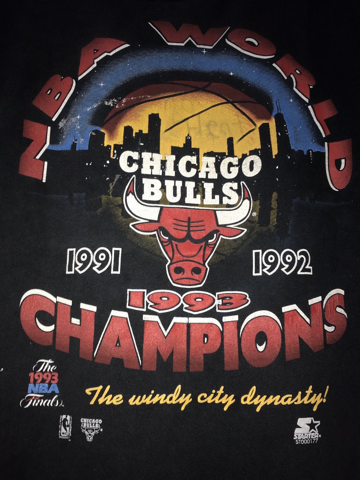 NBA × Vintage Vintage 90’s Authentic starter Chicago Bulls1993 NBA Size XL Size US L / EU 52-54 / 3 - 1 Thumbnail