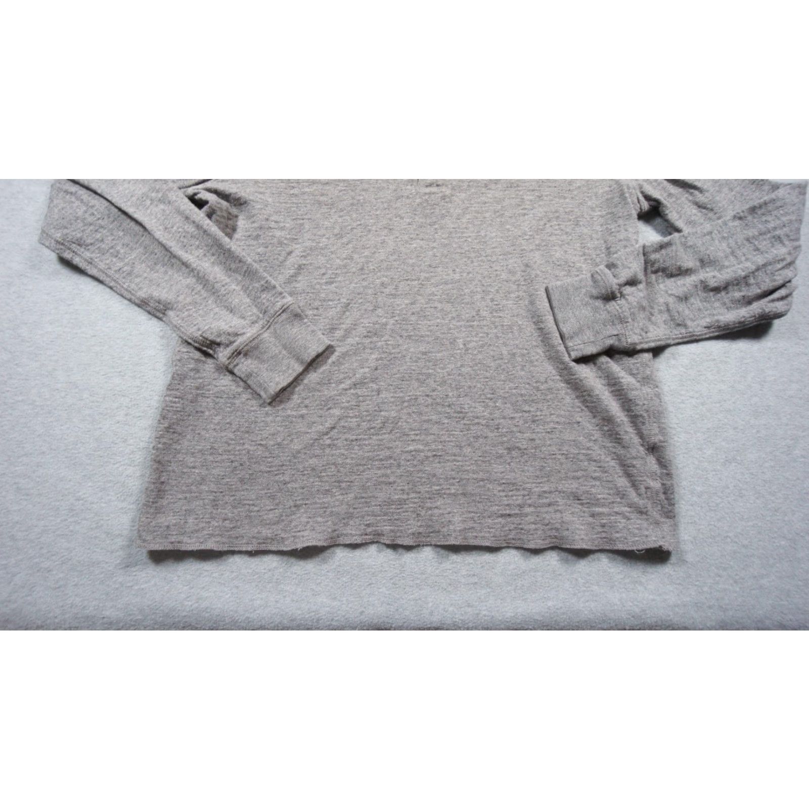 J.Crew JCrew Shirt Mens LT Gray Henley Long Sleeve Outdoor Adult Knit Goods Regular Big & Tall Size US L / EU 52-54 / 3 - 3 Thumbnail