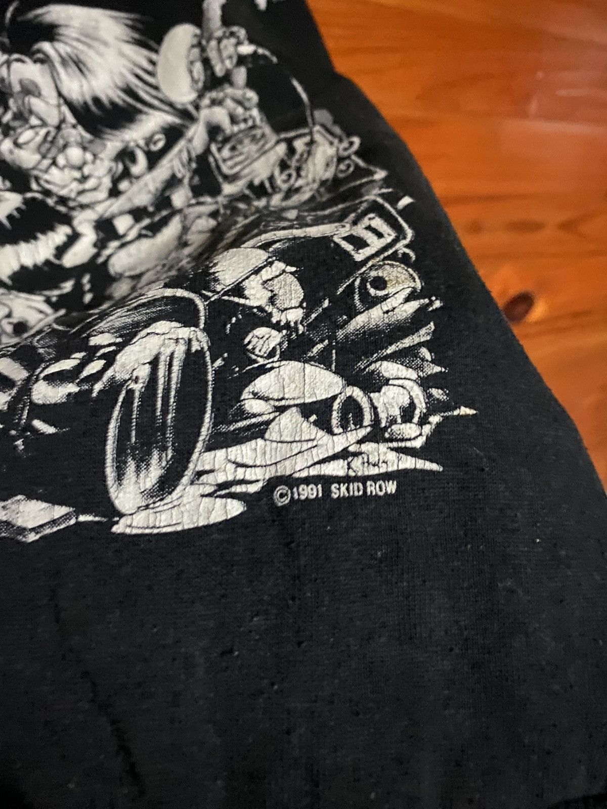 Vintage Vintage 1991 Skid Row Donington Tour Sweatshirt – Distressed Size US M / EU 48-50 / 2 - 13 Thumbnail