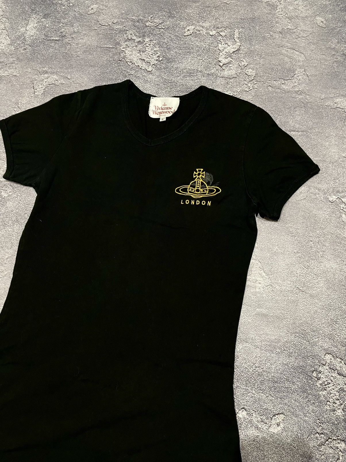Vivienne Westwood Vintage Vivienne Westwood London Logo Luxury T Shirt Italy Size S / US 4 / IT 40 - 3 Thumbnail