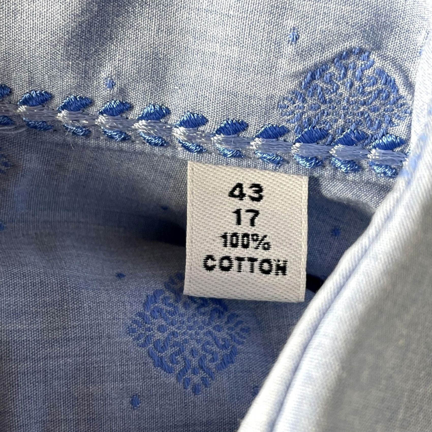 Robert Graham Robert Graham Shirt Mens XL Light Blue Embroidered Medallion Button-Down Cotton Shirt Size US XL / EU 56 / 4 - 5 Thumbnail