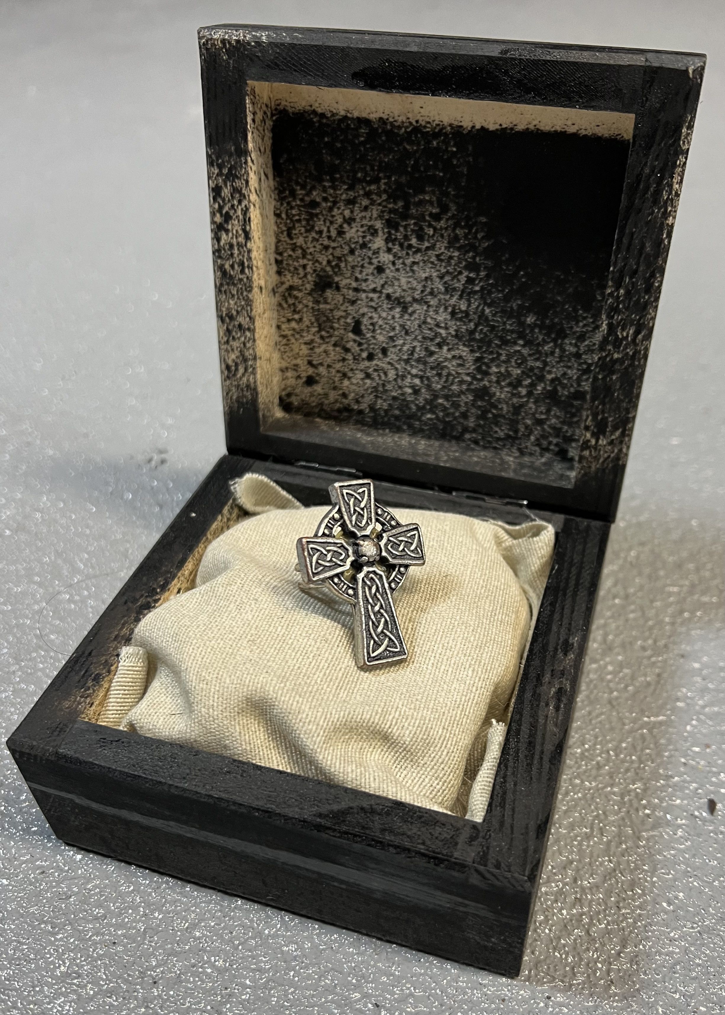 Vintage Vintage Celtic Cross ring. Size ONE SIZE - 2 Thumbnail