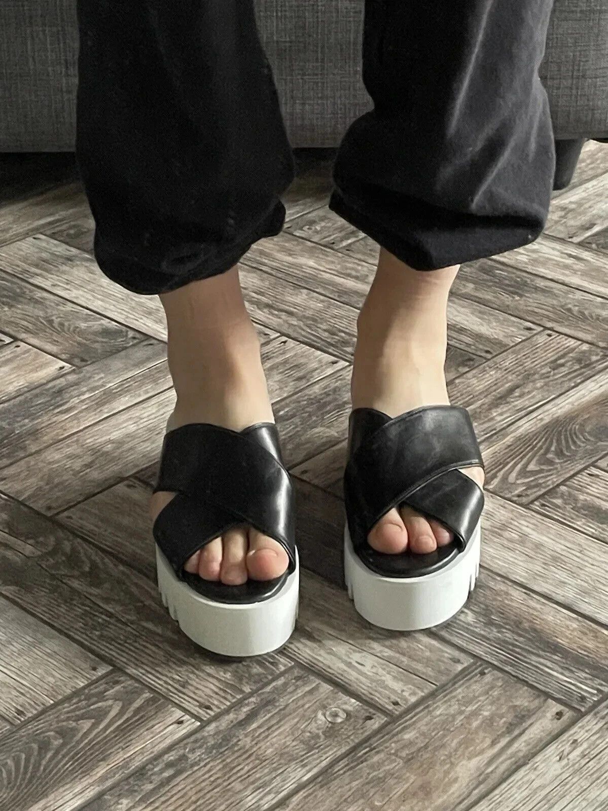 & Other Stories & Other Stories Leather Flatform Sandals Shoes Slide Black Size US 9 / IT 39 - 4 Thumbnail