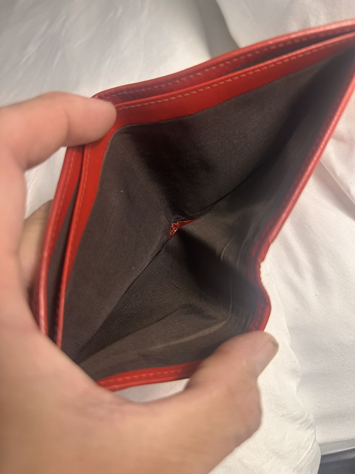 Gucci Gucci bifold leather wallet. Lightly used. Size ONE SIZE - 6 Thumbnail