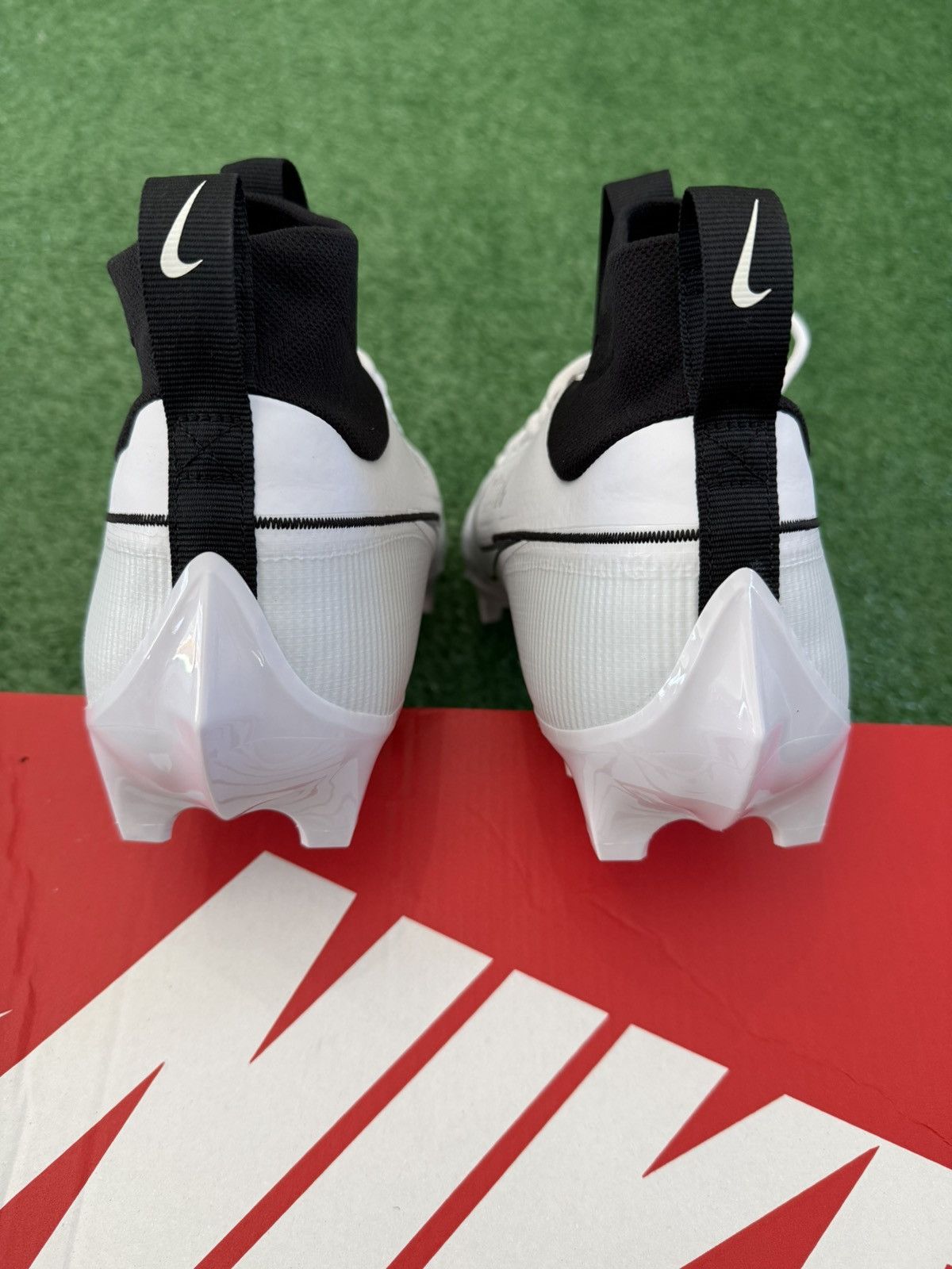 Nike Nike Vapor Edge Pro 360 Football Cleats FN7759-100 (NWT Mens Size US 13 / EU 46 - 5 Thumbnail