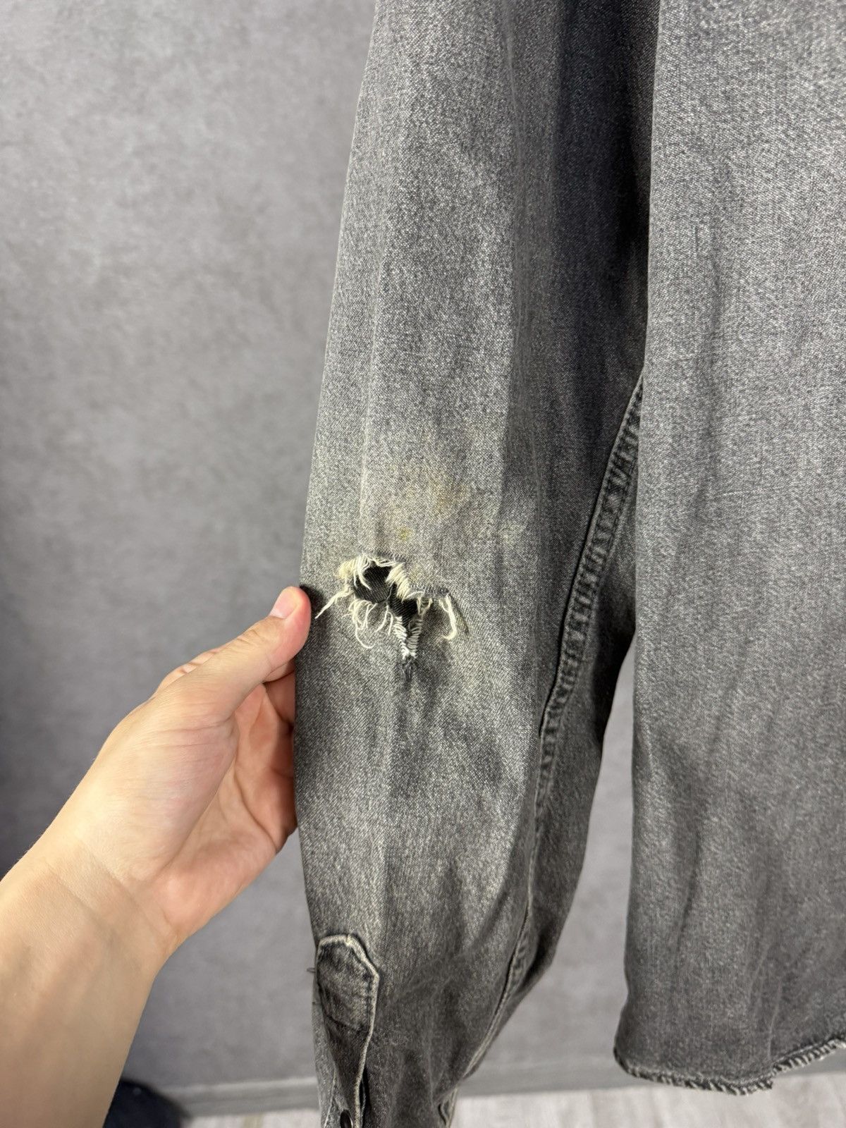 Allsaints Allsaints designer distressed denim shirt Size US L / EU 52-54 / 3 - 10 Thumbnail