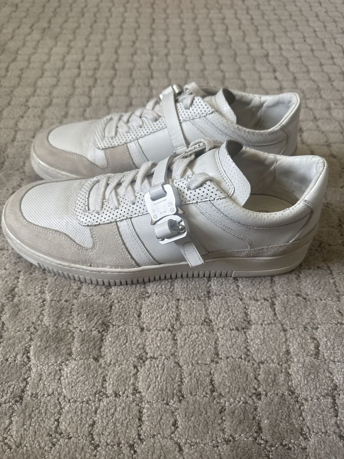 1017 ALYX 9SM 1017 Alex 9sm low top buckle sneaker Size US 10.5 / EU 43-44 - 1 Thumbnail