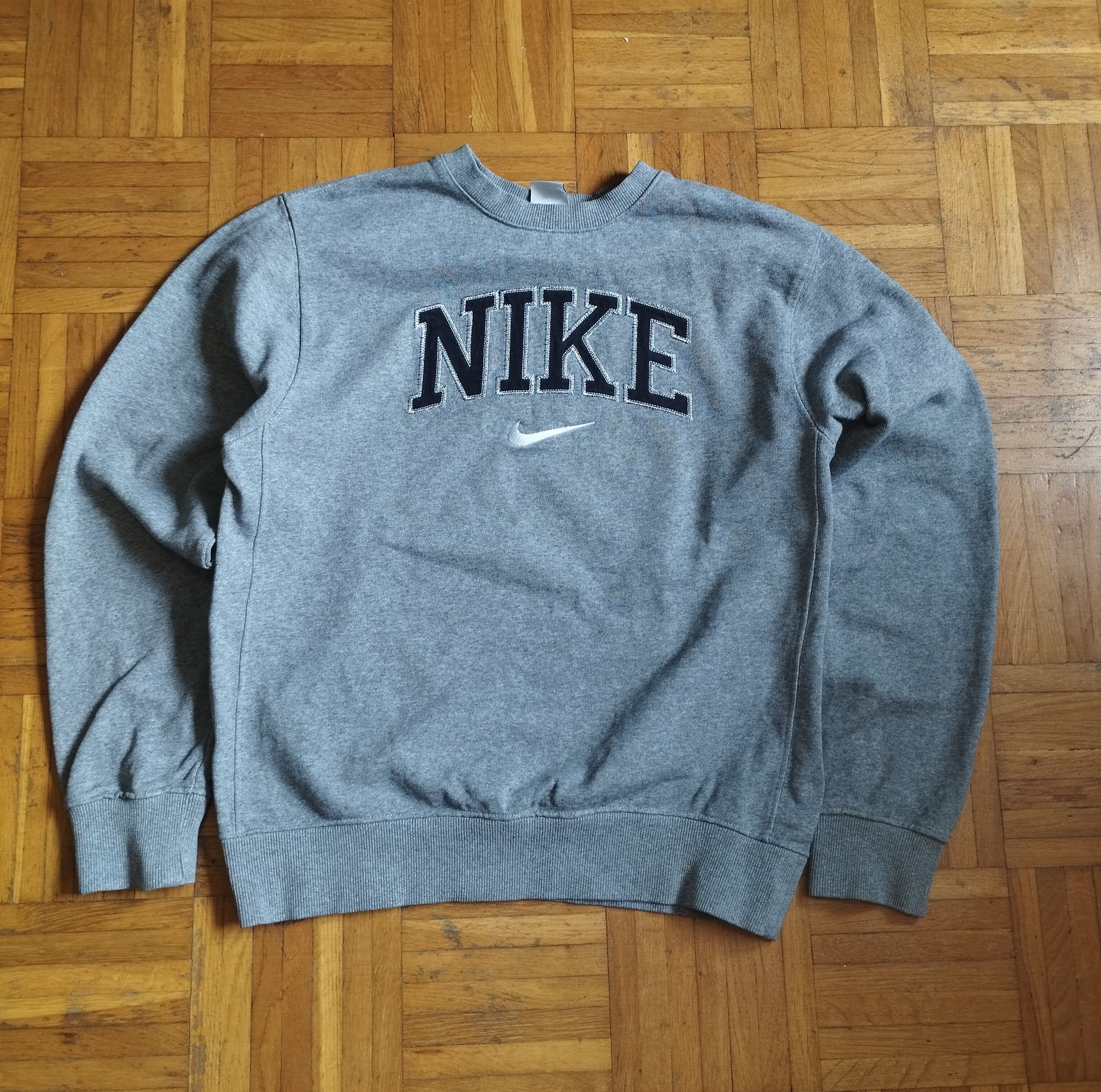 Nike Nike Sweatshirt Vintage Retro Size M Size US S / EU 44-46 / 1 - 1 Thumbnail