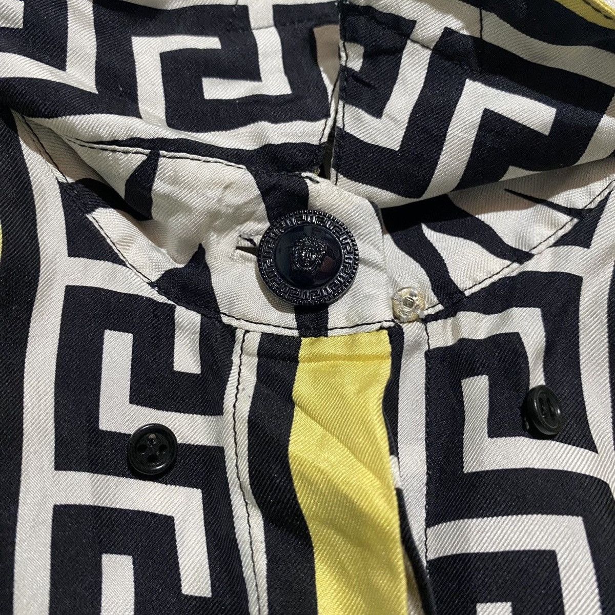 Designer × Versace GIANNI VERSACE SILK SHIRT ZEBRA UNISEX Size US S / EU 44-46 / 1 - 4 Thumbnail