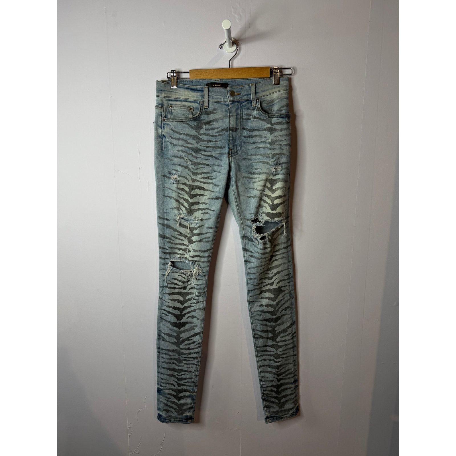 Amiri Amiri Light Wash Cheetah Jeans Used 30 Size US 30 / EU 46 - 2 Thumbnail
