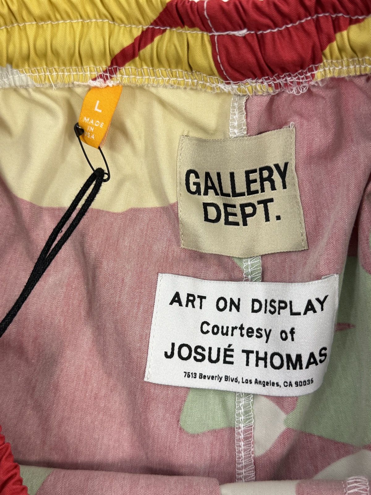 Gallery Dept. FLOWER PRINT SHORTS Size US 34 / EU 50 - 6 Thumbnail