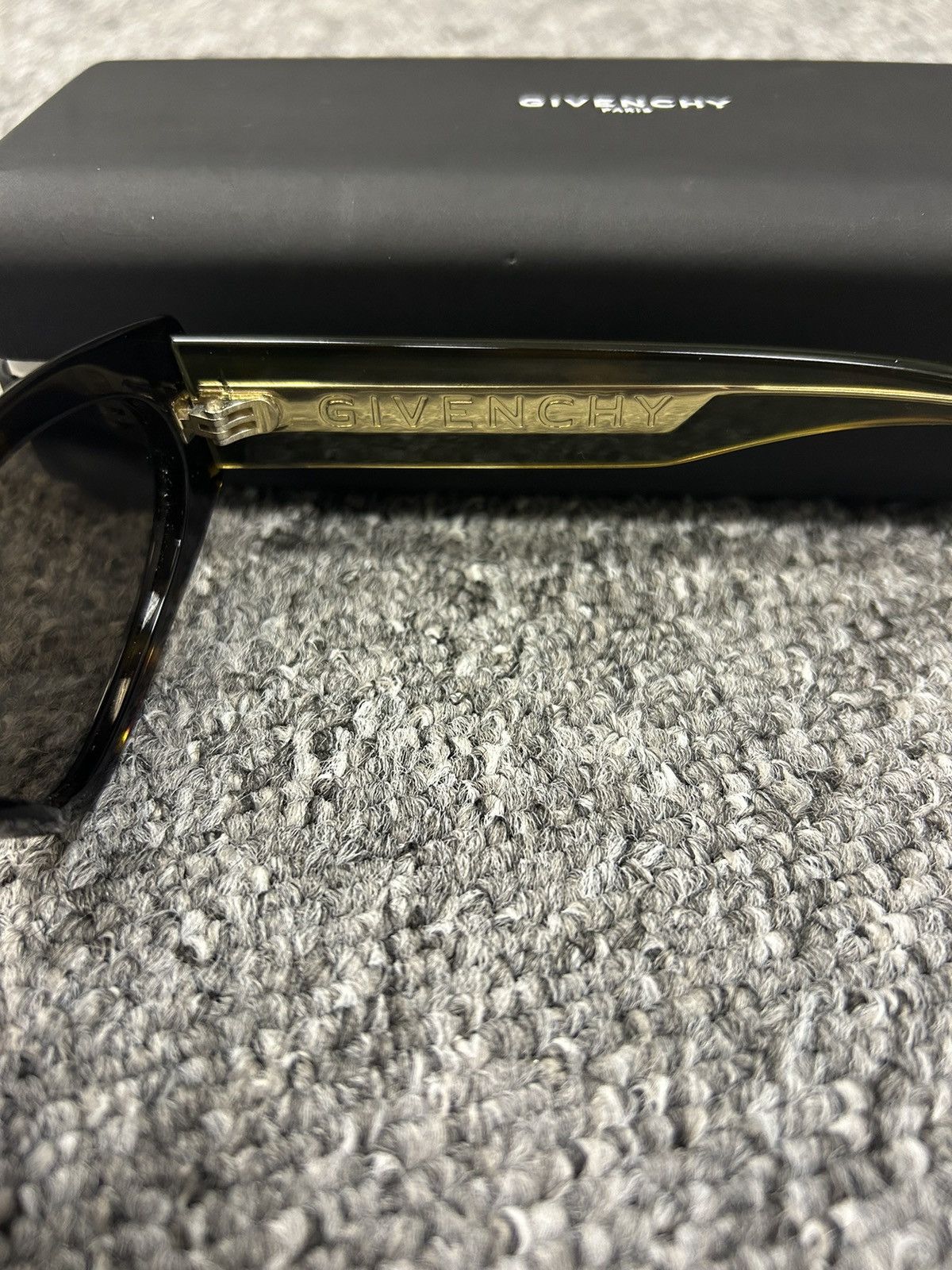 Givenchy Givenchy Unisex sunglasses Size ONE SIZE - 4 Thumbnail