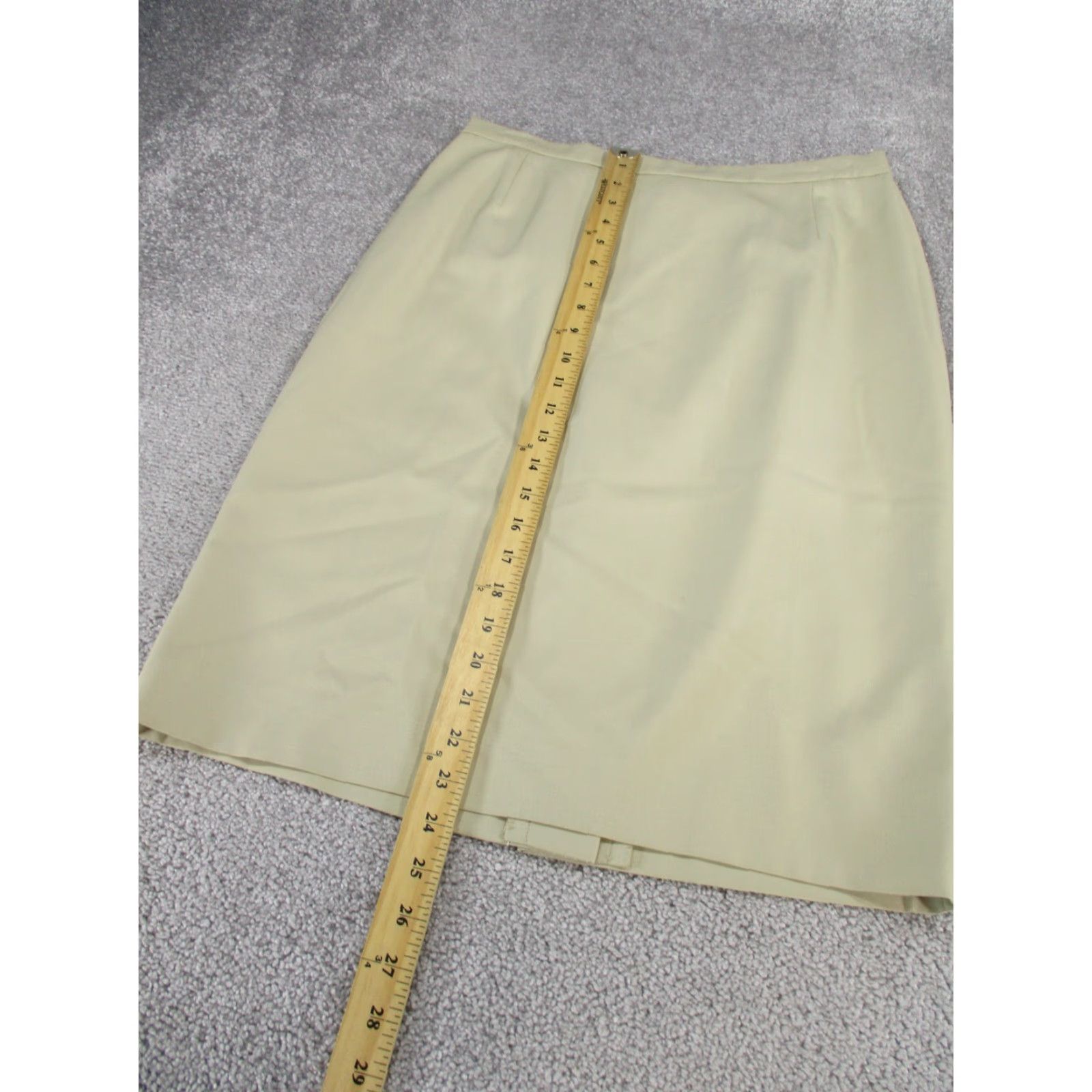 Escada VINTAGE Escada Wool Pencil Skirt Womens Size 12 Beige Business Casual Knee Length Size 34" / US 12 / IT 48 - 6 Thumbnail