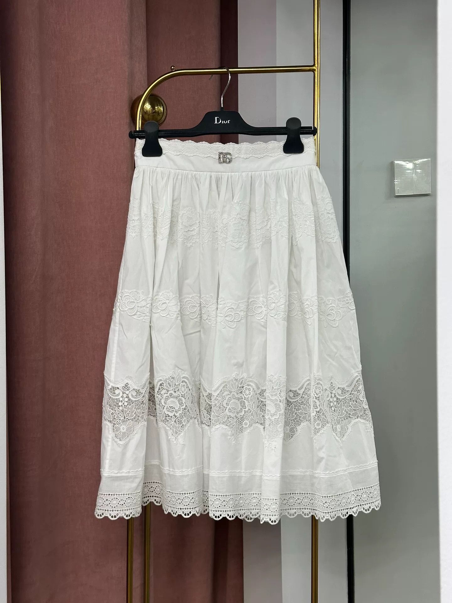 Dolce & Gabbana Dolce&Gabbana White Diamond Logo Lace Skirt Size 42" / US 20 - 1 Thumbnail