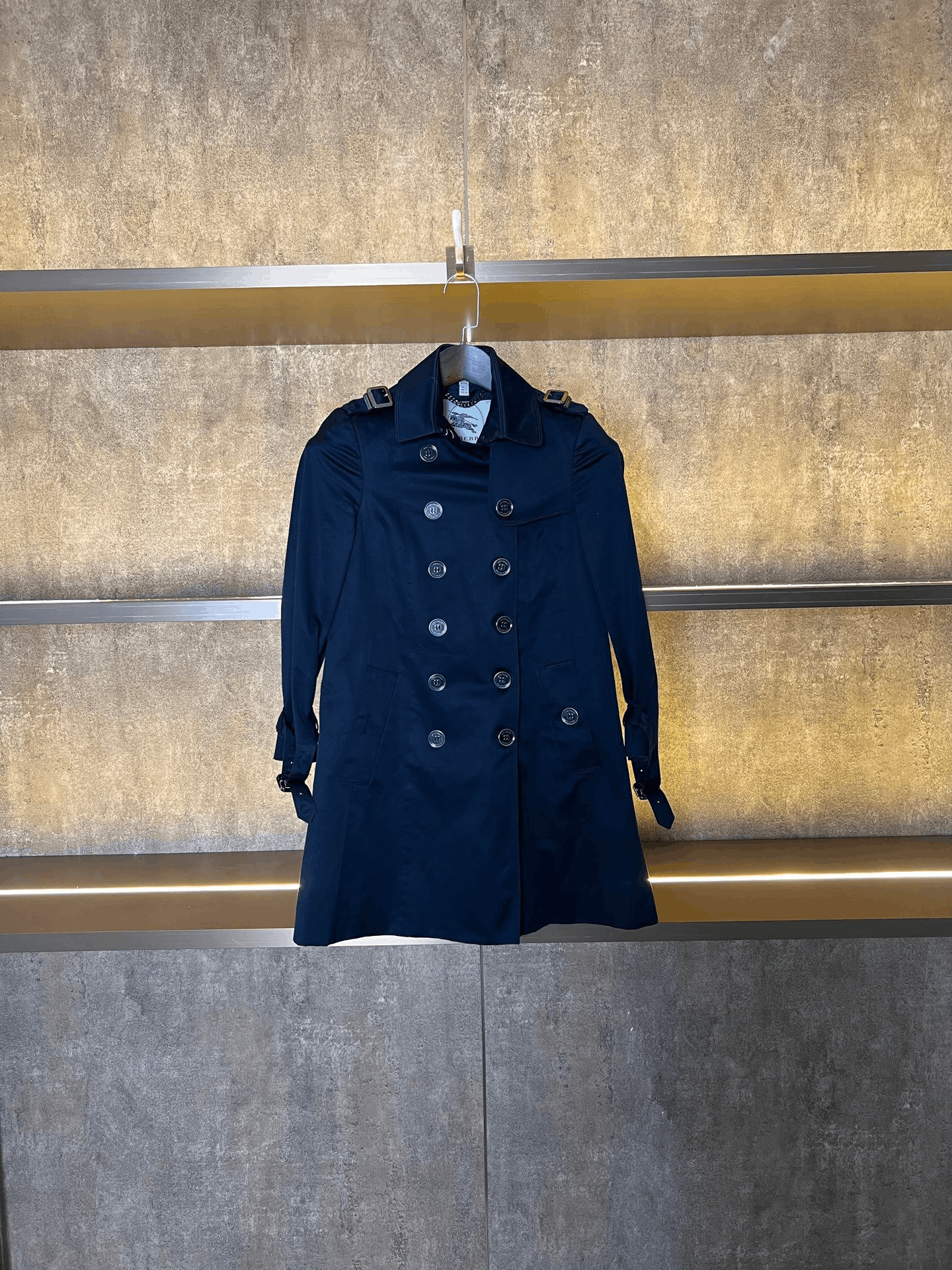 Burberry Burberry Trench Coat Size M / US 6-8 / IT 42-44 - 1 Thumbnail