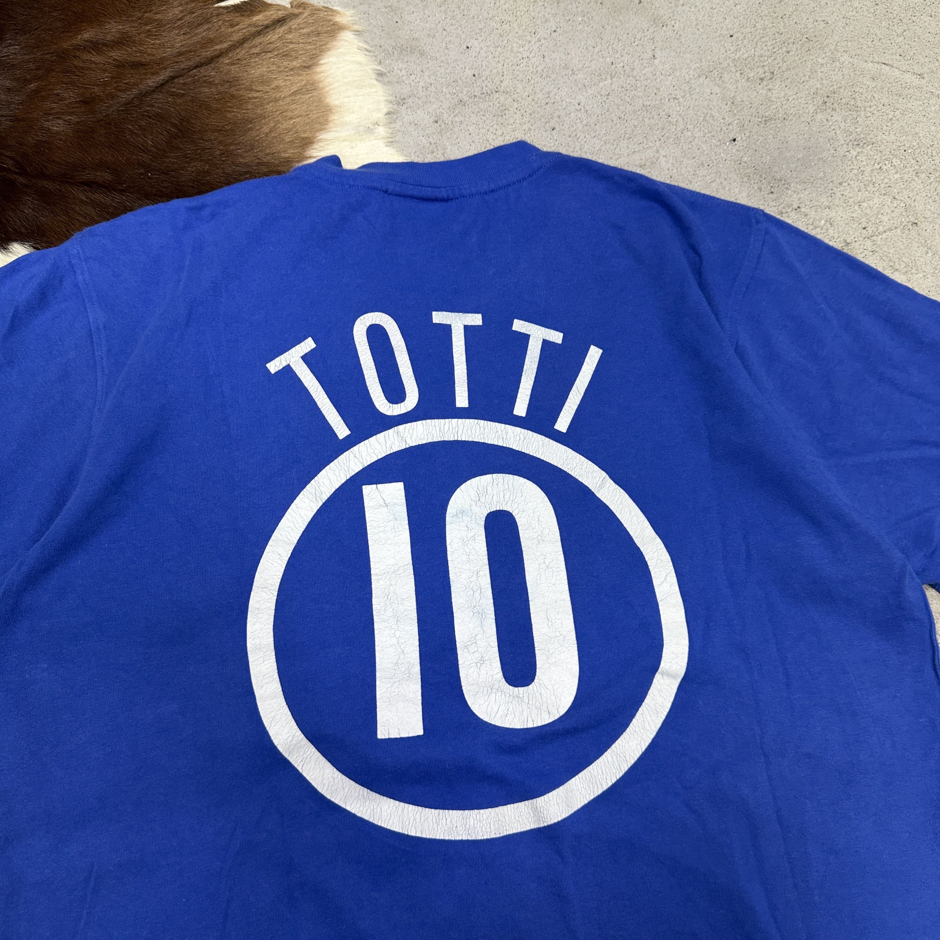 Nike Vintage Streetwear Sporty Nike Italia Totti T-shirt 00s Size US M / EU 48-50 / 2 - 5 Thumbnail