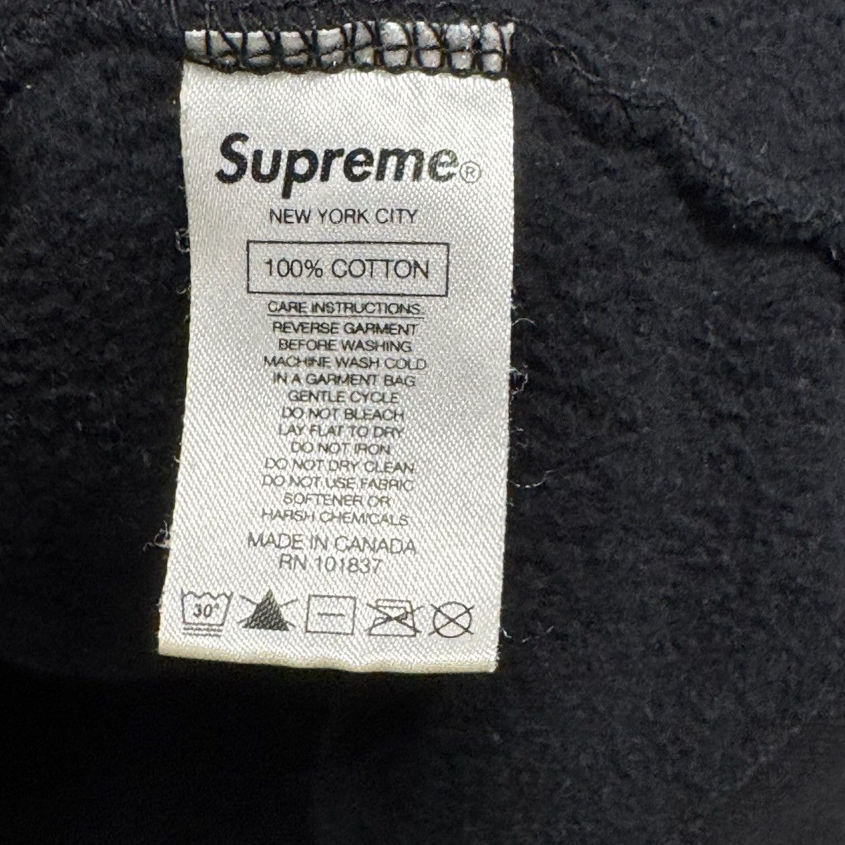 Supreme Supreme Cut Logo S/S Top Black Size US M / EU 48-50 / 2 - 7 Thumbnail
