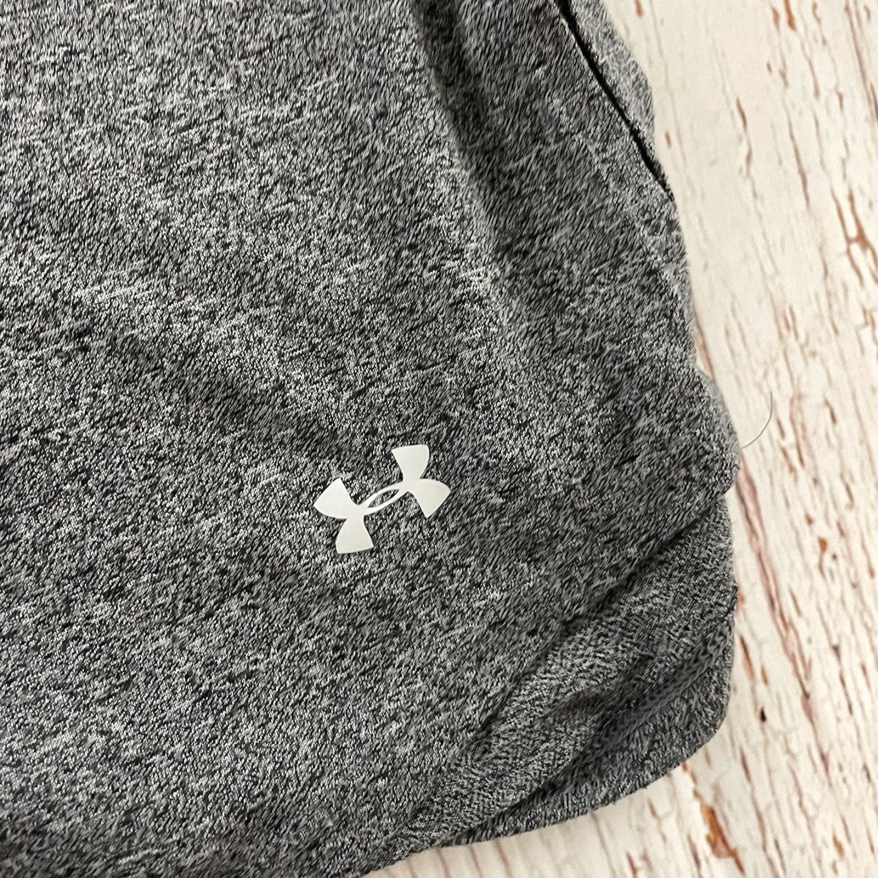 Under Armour Under Armour Athletic T-Shirt Women’s Medium Gray Short Sleeve Brookhaven GC Loose Top Size M / US 6-8 / IT 42-44 - 3 Thumbnail