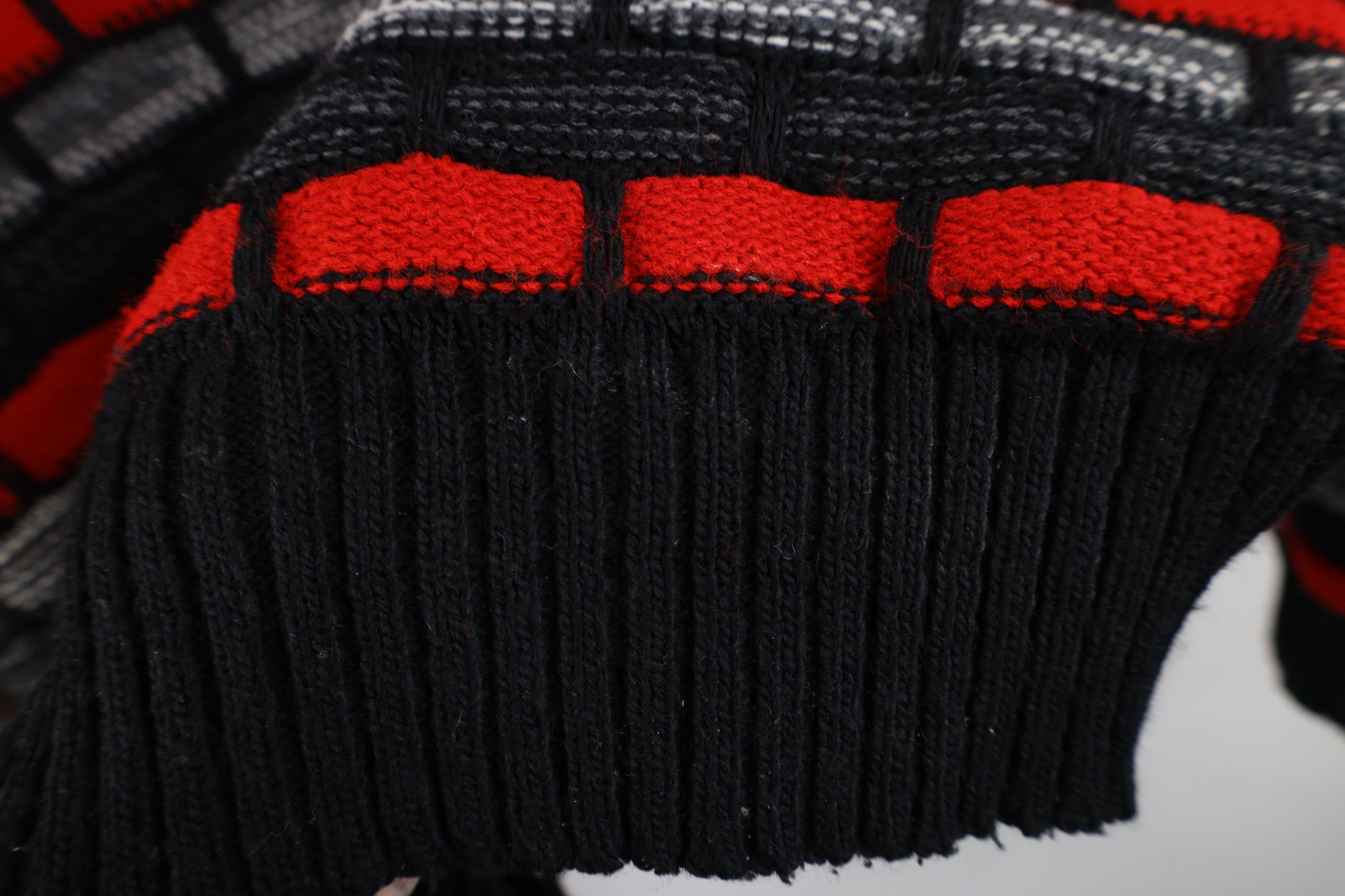 Vintage Vintage 90s Streetwear Brick Knit Crewneck Sweater USA Size US L / EU 52-54 / 3 - 9 Thumbnail