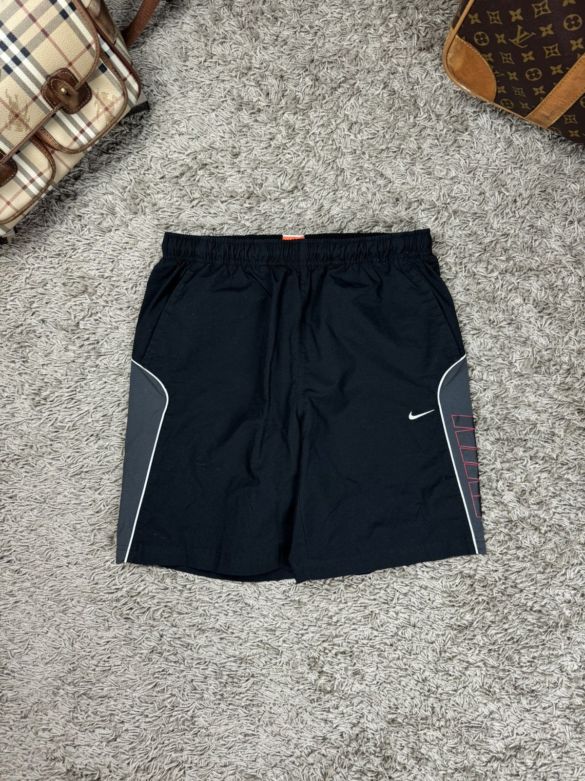 Nike × Vintage Vintage black Nike Swoosh shorts original skate item Size US 34 / EU 50 - 2 Thumbnail