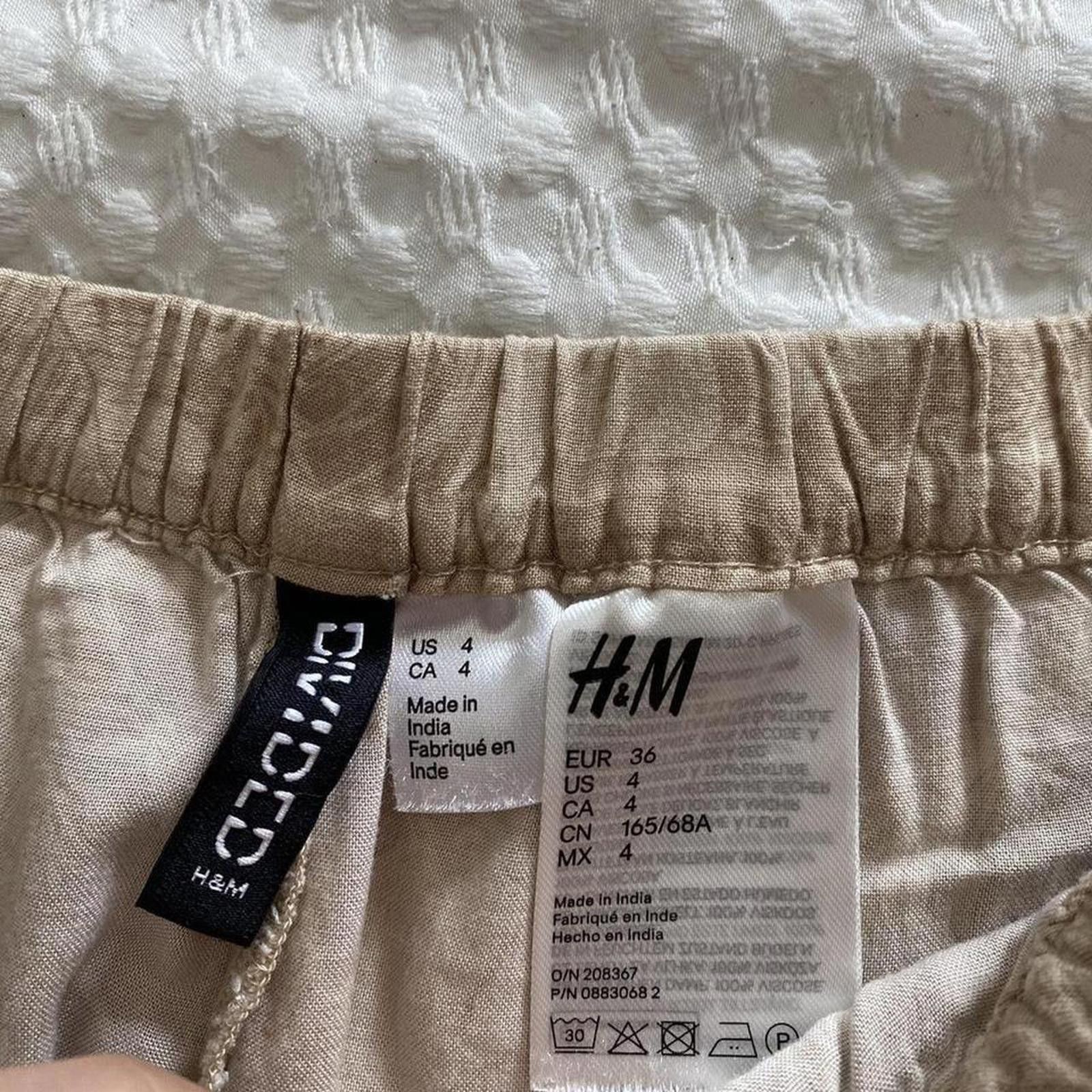 H&M Tan H&M summer shorts -low rise Size 27" / US 4 / IT 40 - 2 Thumbnail