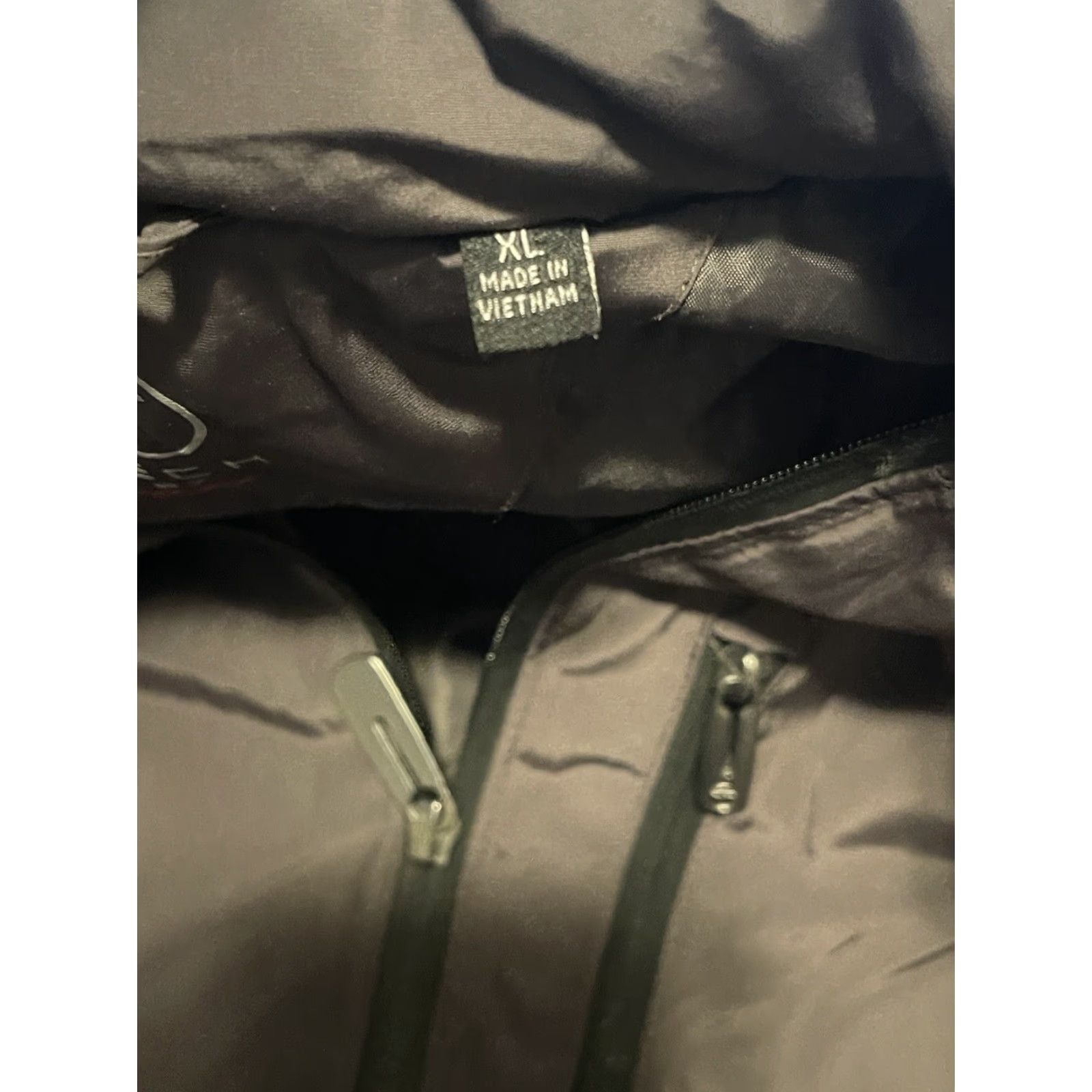 Tumi Tumi Tech Jacket Men XL Gray Full Zip Windbreaker All Seasons Logo Outdoor Mid-Length Regular Fit Size US XL / EU 56 / 4 - 3 Thumbnail