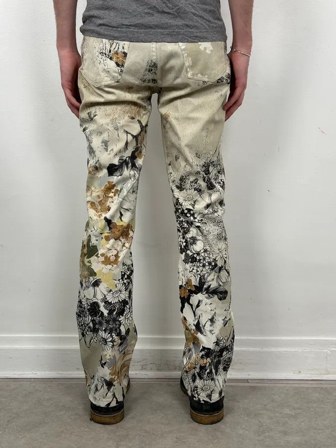 Just Cavalli 2000s Cavalli Cream Floral Fantasy Pants Size US 30 / EU 46 - 4 Thumbnail