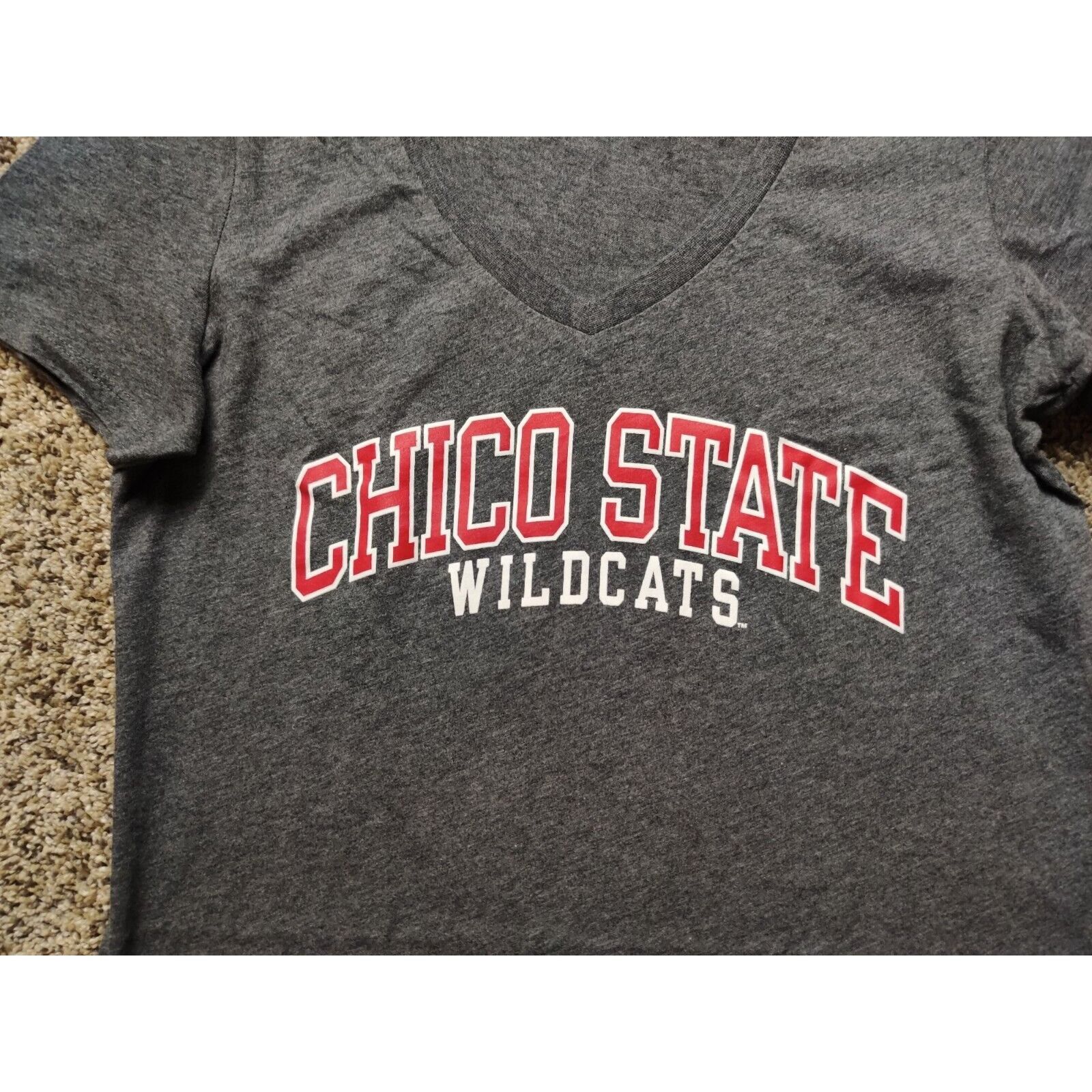 Champion Chico State Wildcats Shirt Women Medium Spell Out V-Neck Size M / US 6-8 / IT 42-44 - 2 Thumbnail