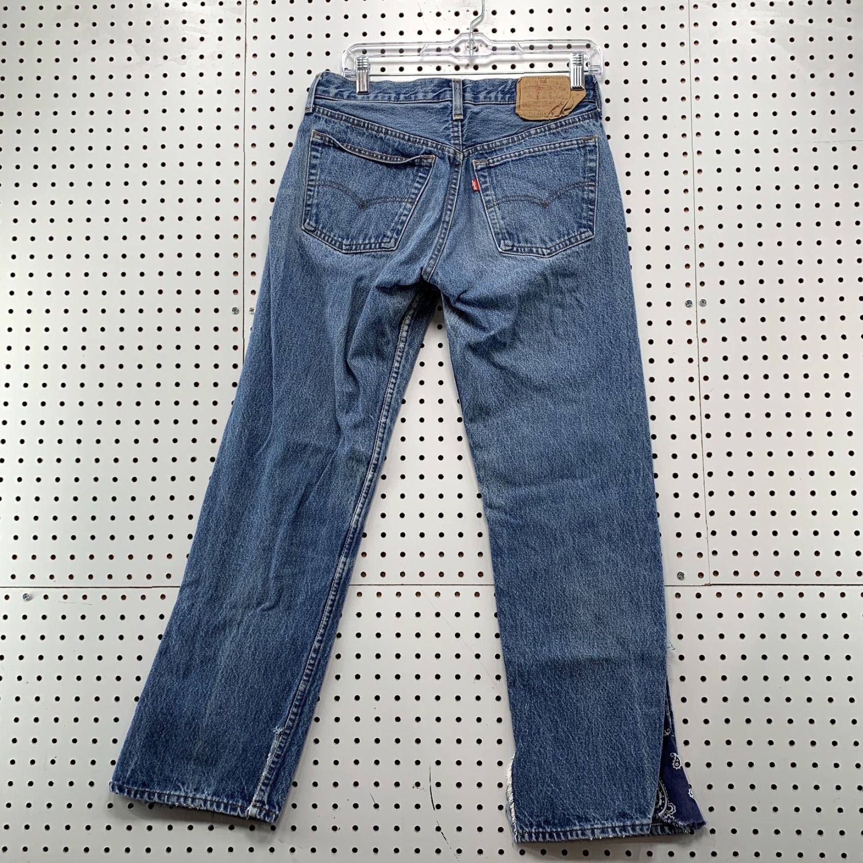 Levi's VINTAGE Levi's 501 Jeans Denim Blue Mens 32x30 Size 30x28 Straight 80s Theme 5-Pocket Mens Jeans Size US 30 / EU 46 - 6 Thumbnail