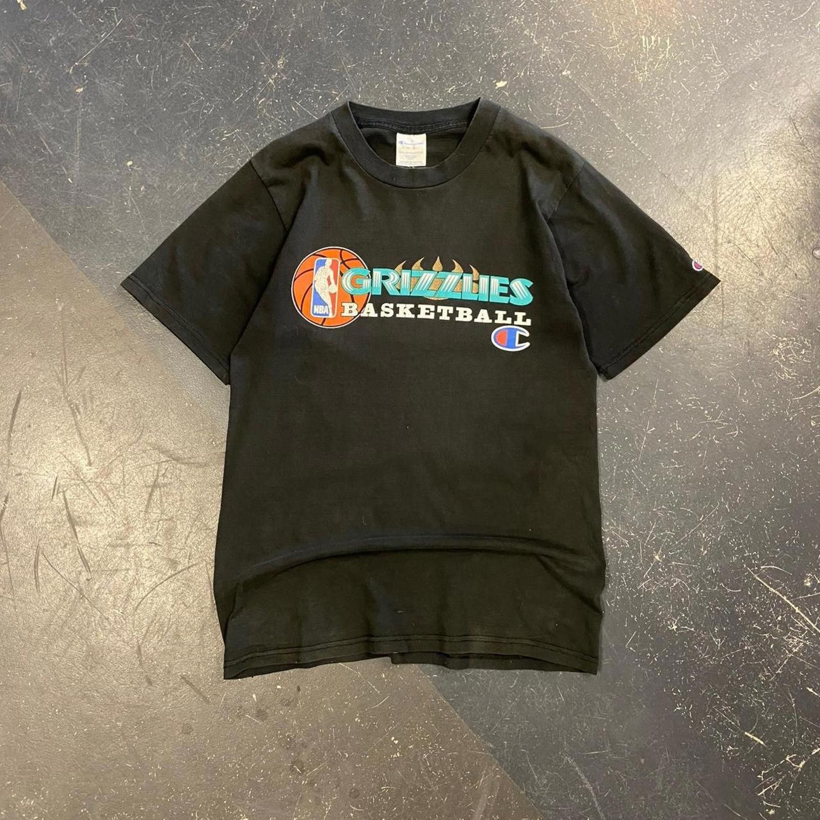 Champion × NBA × Vintage Vintage 90s Vancouver Grizzlies NBA Champion Tee Size US M / EU 48-50 / 2 - 1 Thumbnail