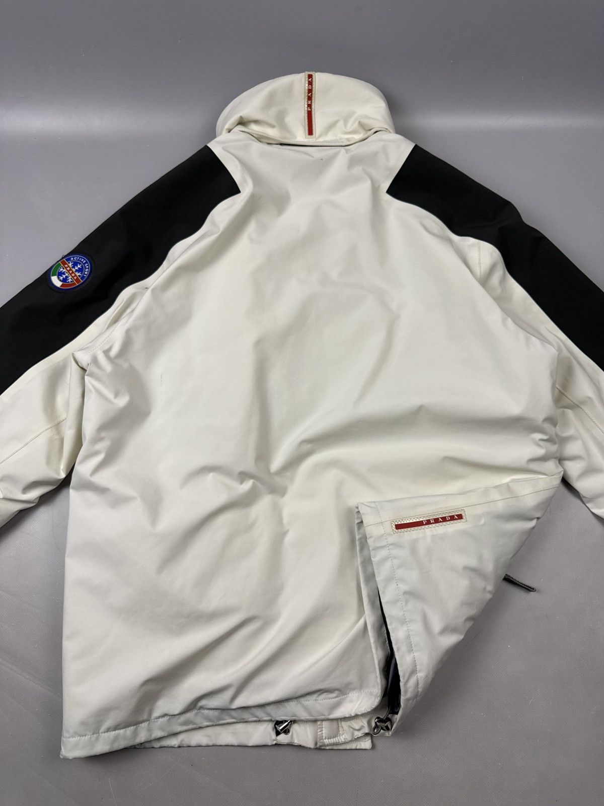 Prada Prada sport goretex ski jacket white performance Size US XL / EU 56 / 4 - 5 Thumbnail