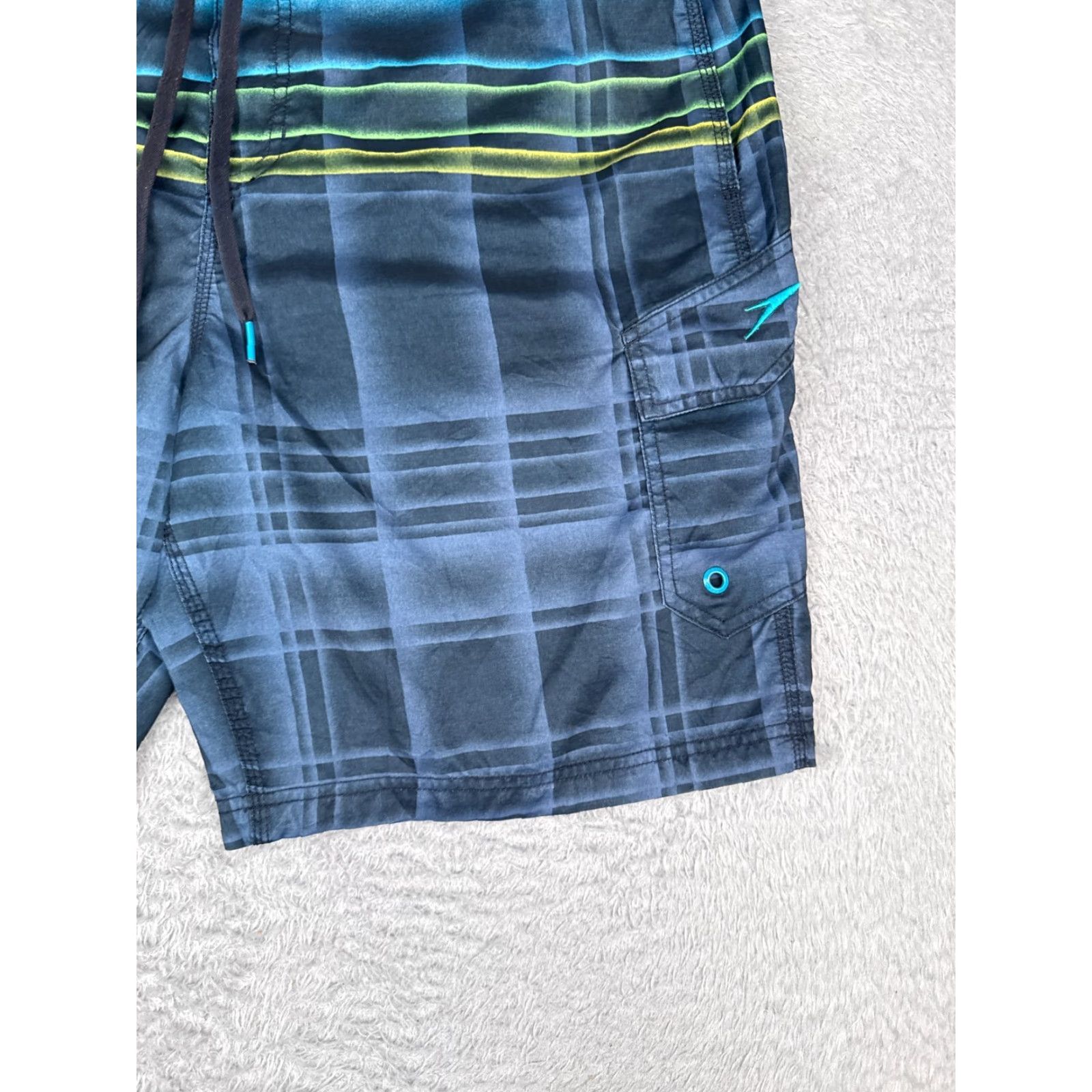 Speedo Speedo Swim Trunks Mens Large Blue Plaid Board Shorts 100% Polyester Cargo Size US 31 - 2 Thumbnail