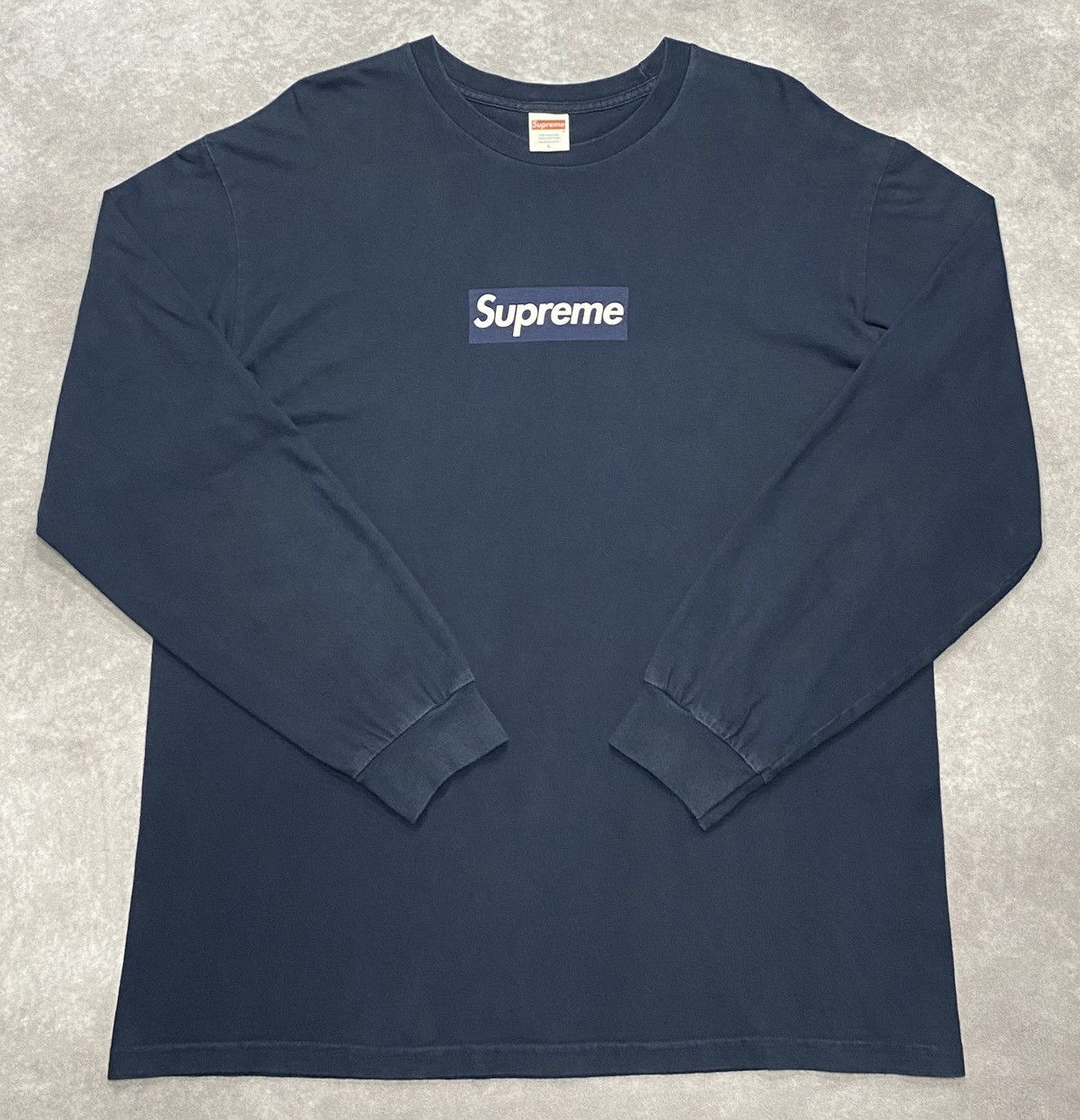 Supreme Supreme Box Logo L/S Tee Navy (FW20) Size US L / EU 52-54 / 3 - 1 Thumbnail