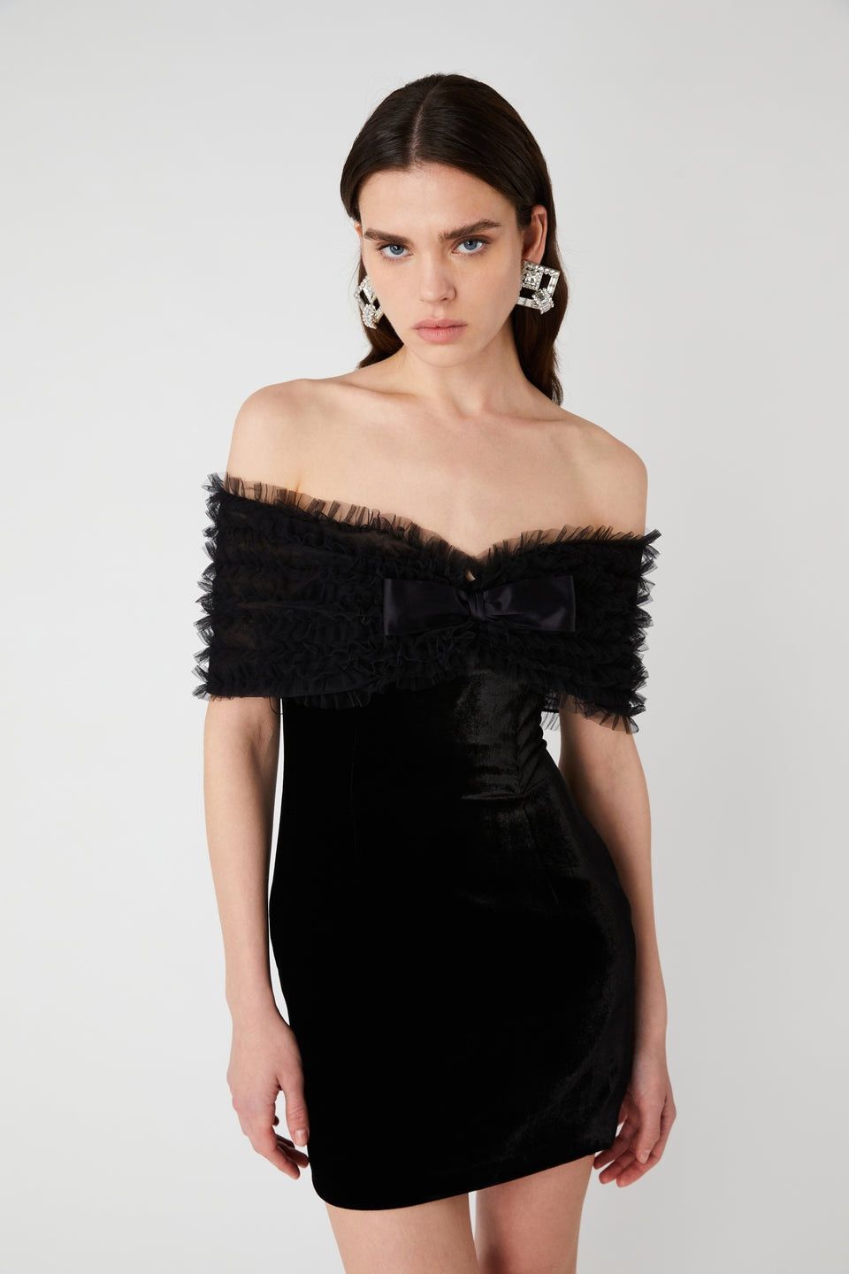 Alessandra Rich o1s22i1n0225 Velvet Off-shoulder Mini Dress in Black Size M / US 6-8 / IT 42-44 - 6 Thumbnail