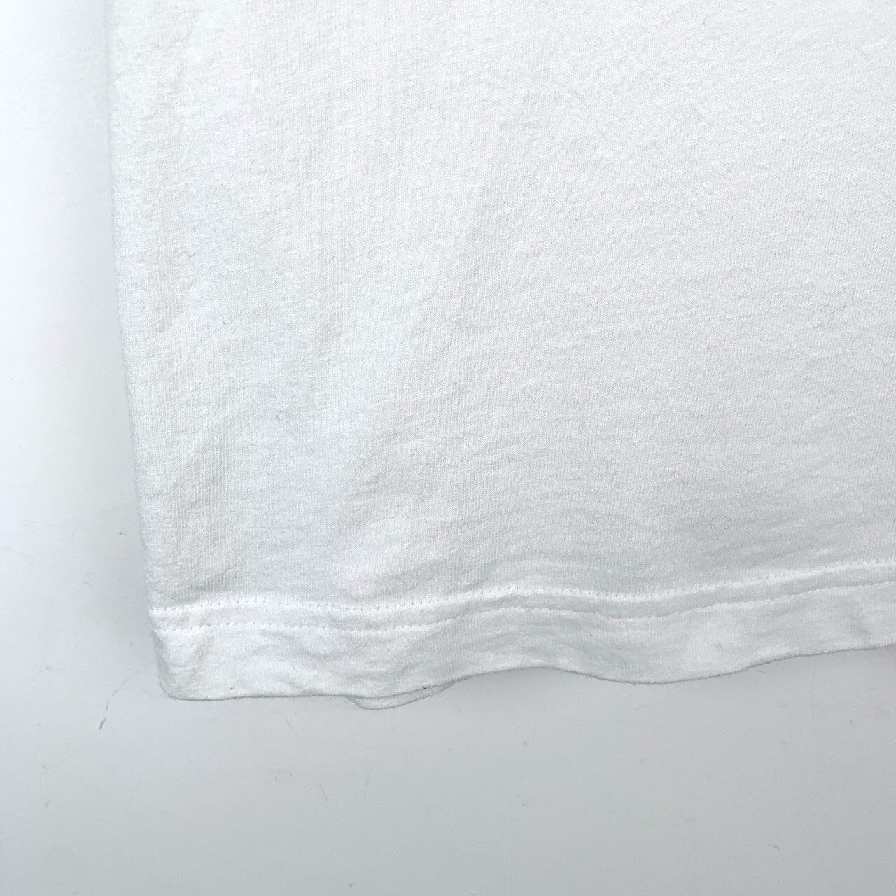 Balenciaga Balenciaga T-Shirt – White Logo Cotton Crewneck (Size XS) Size XS / US 0-2 / IT 36-38 - 5 Thumbnail