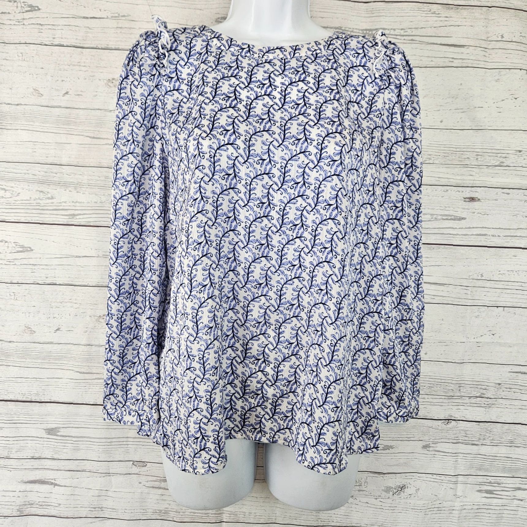 Loft Ann Taylor LOFT Womens Printed Top Sz Small Blue White Long Sleeve Blouse Shirt Size S / US 4 / IT 40 - 2 Thumbnail