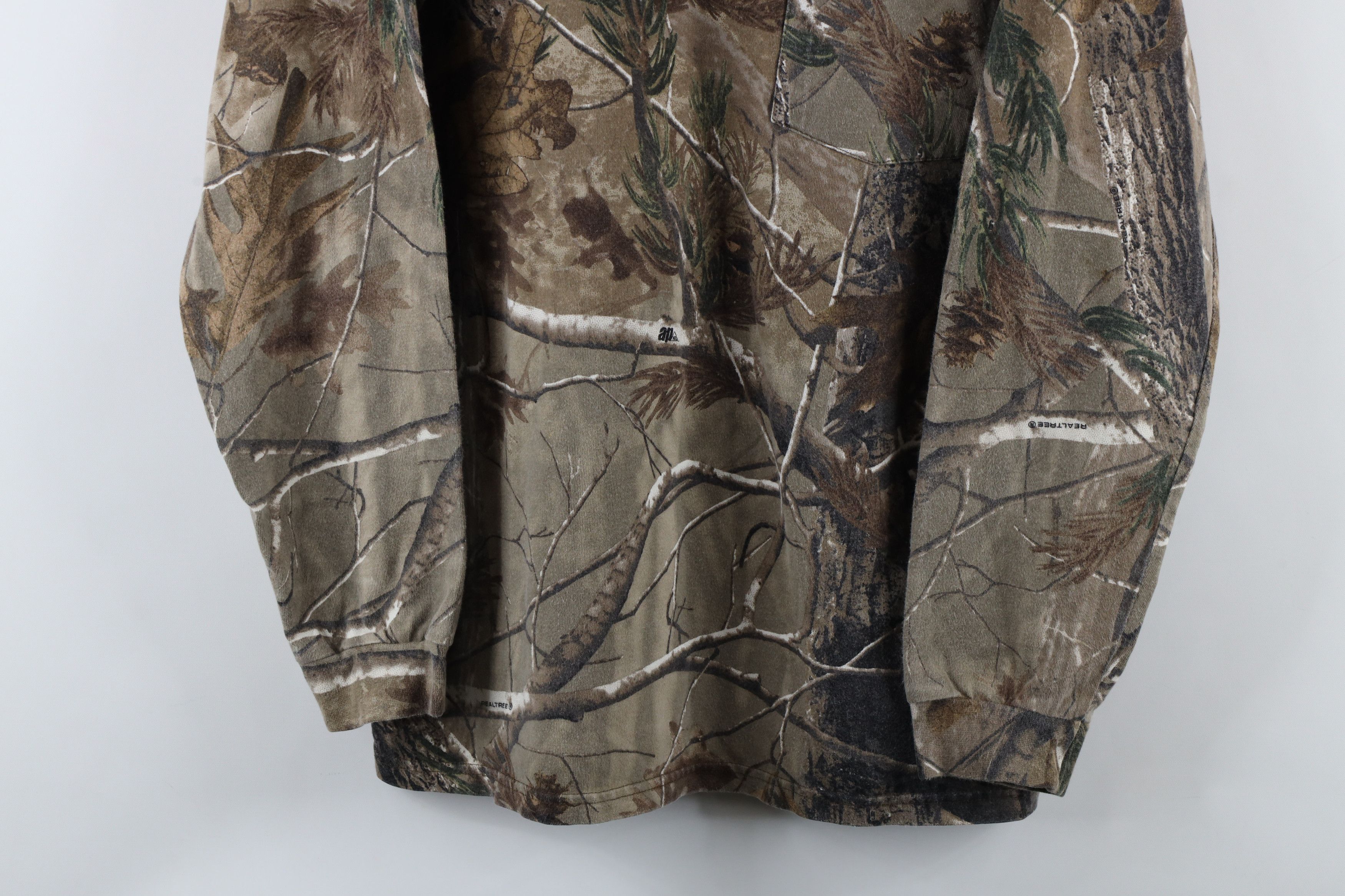 Vintage Vintage Streetwear Realtree Camouflage Turtleneck T-Shirt Size US M / EU 48-50 / 2 - 3 Thumbnail