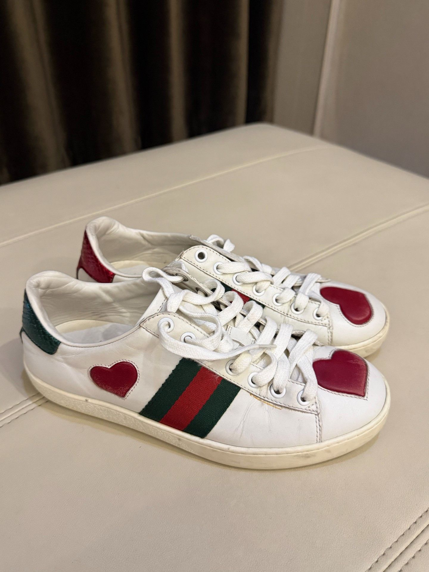 Gucci Gucci Heart Design White Sneakers Size US 4.5 / IT 34.5 - 1 Thumbnail