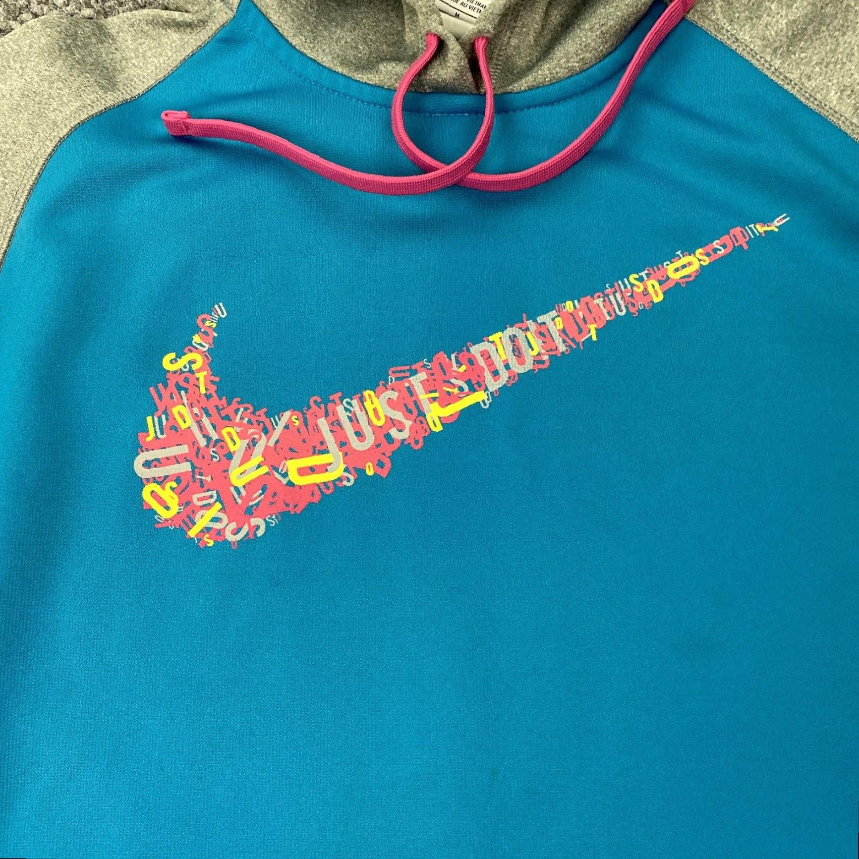 Nike Nike Therma Hoodie Womens M Blue Gray Swoosh Just Do It Thumbholes Crew Neck Pullover Thermal Fleece Pockets Graphic Print Colorblock Size M / US 6-8 / IT 42-44 - 2 Thumbnail
